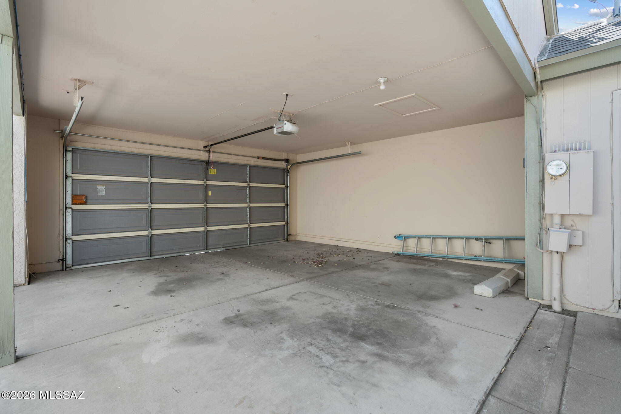 3048 W Via Principia