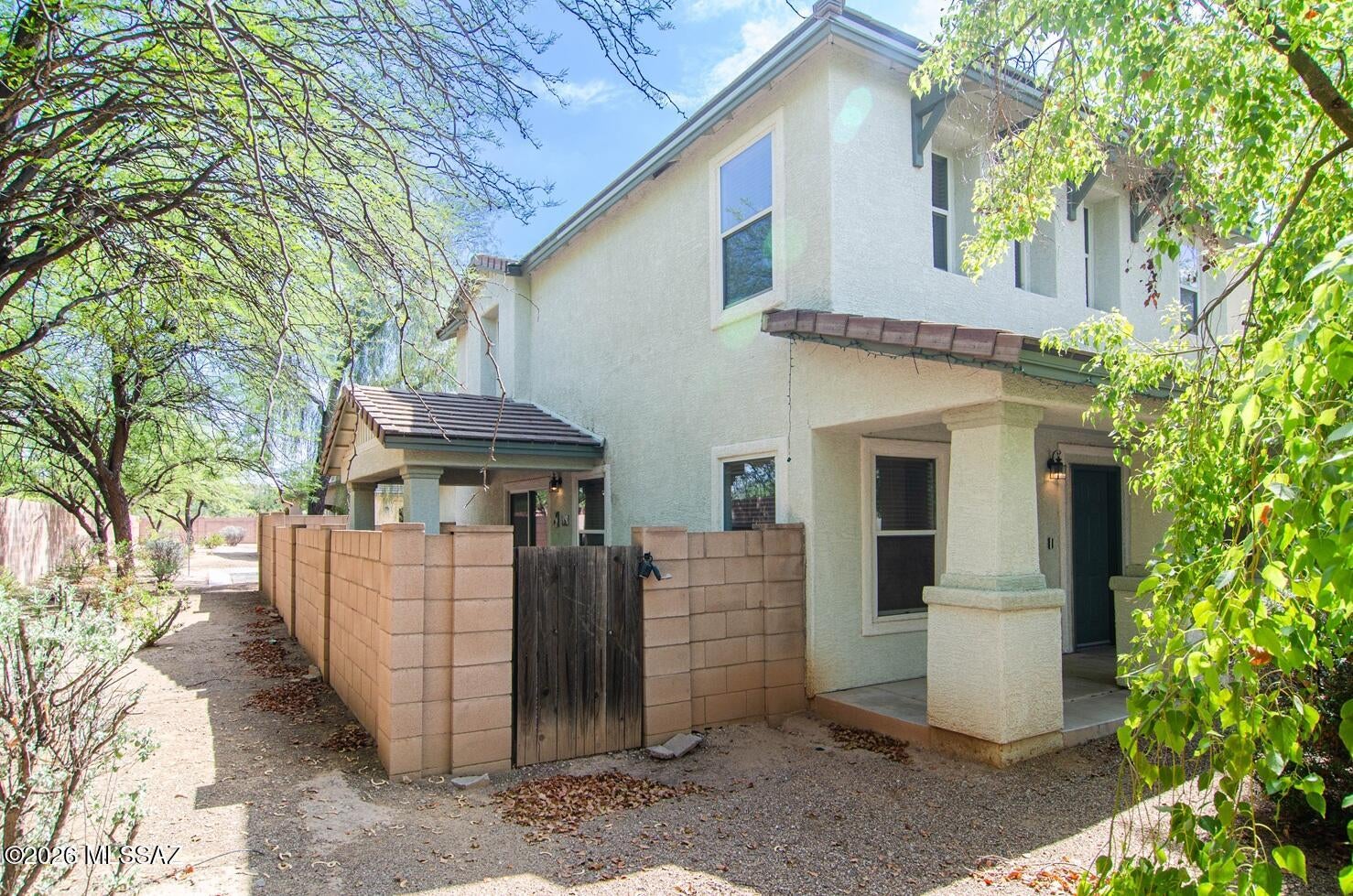 2724 N Saramano Lane