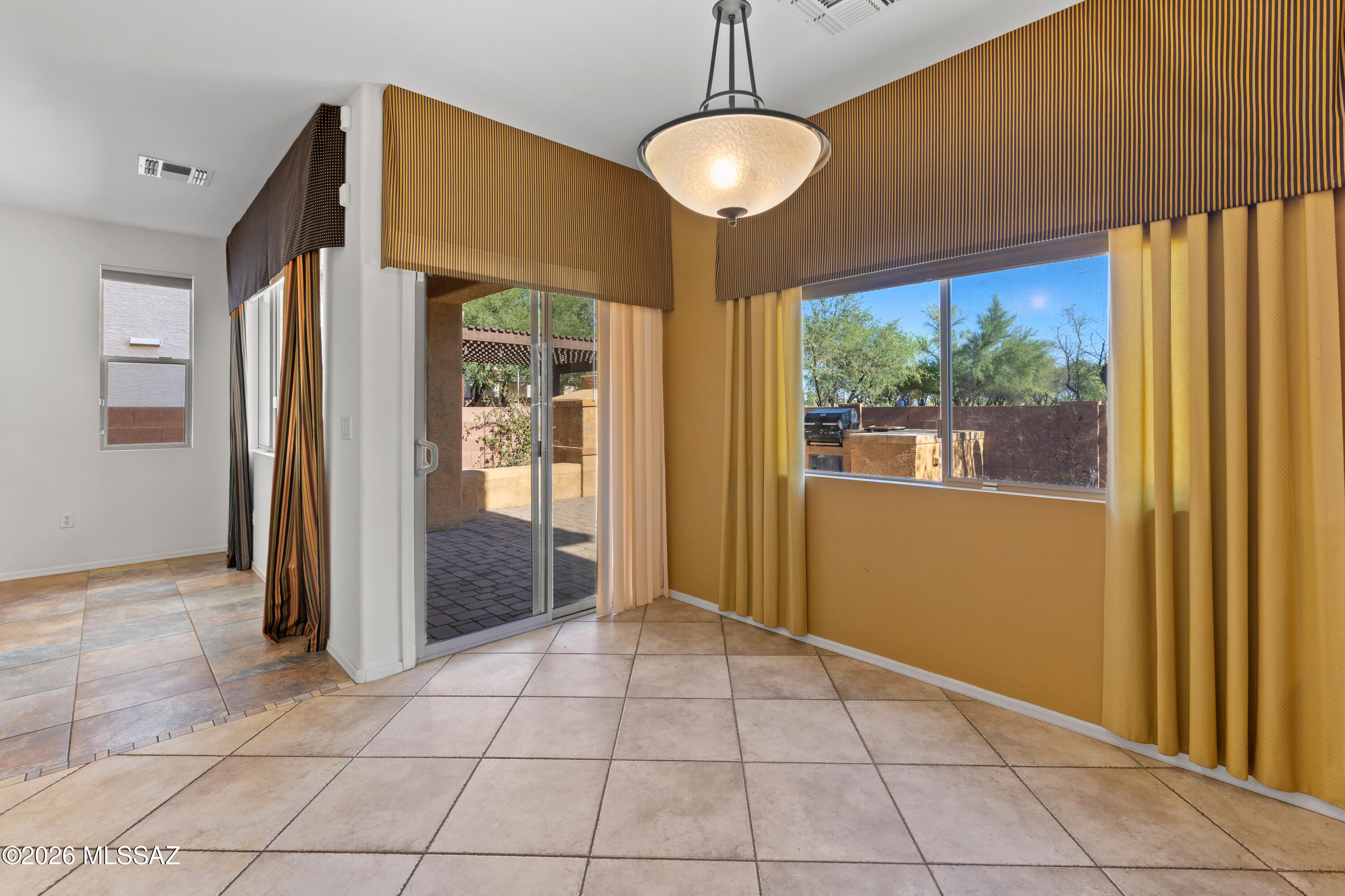 Paseo del Rio - Residential