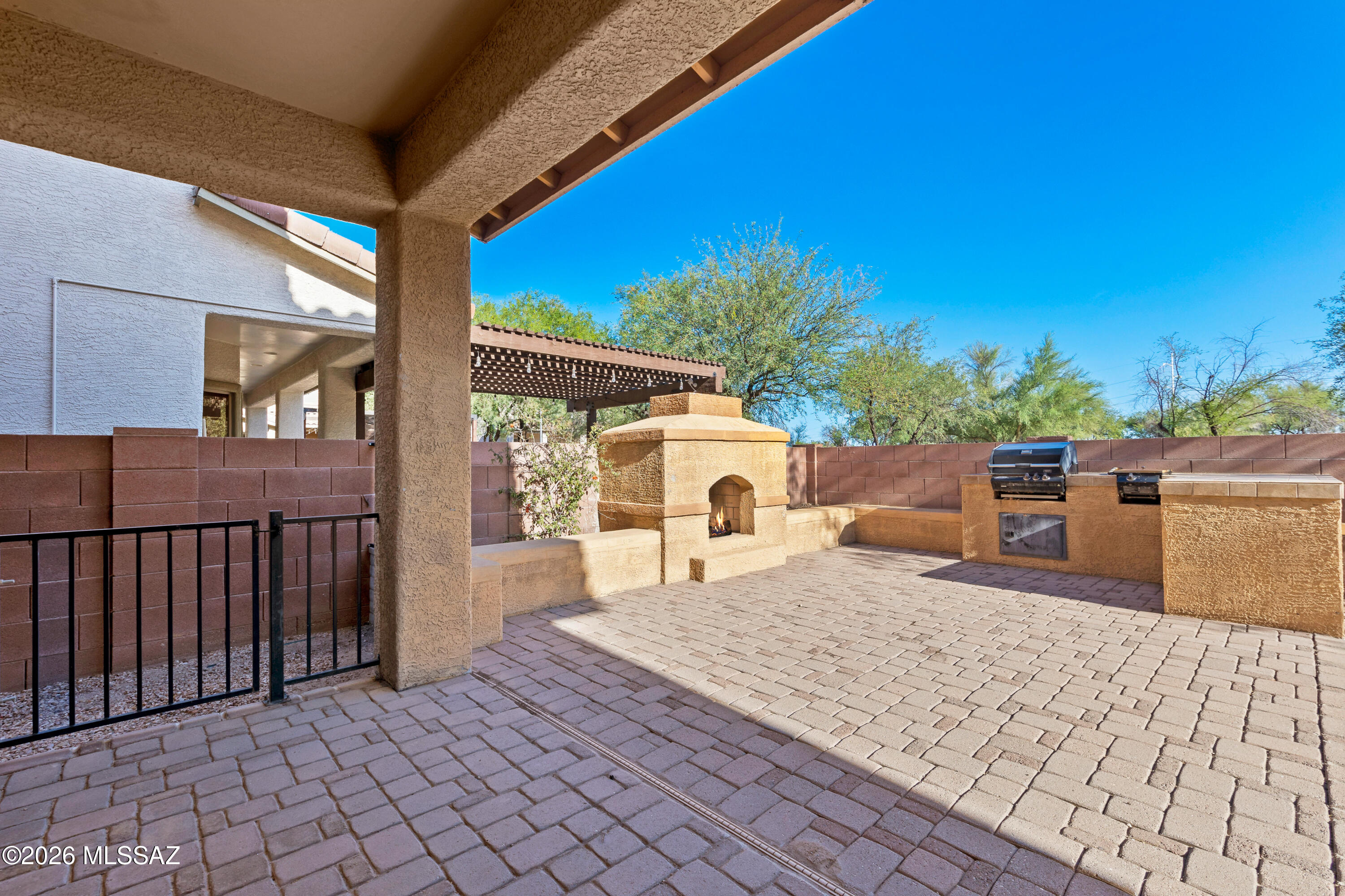 Paseo del Rio - Residential