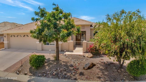 Photo of 5231 W Arid Canyon Drive, Marana, AZ 85658 (MLS # 22610646)