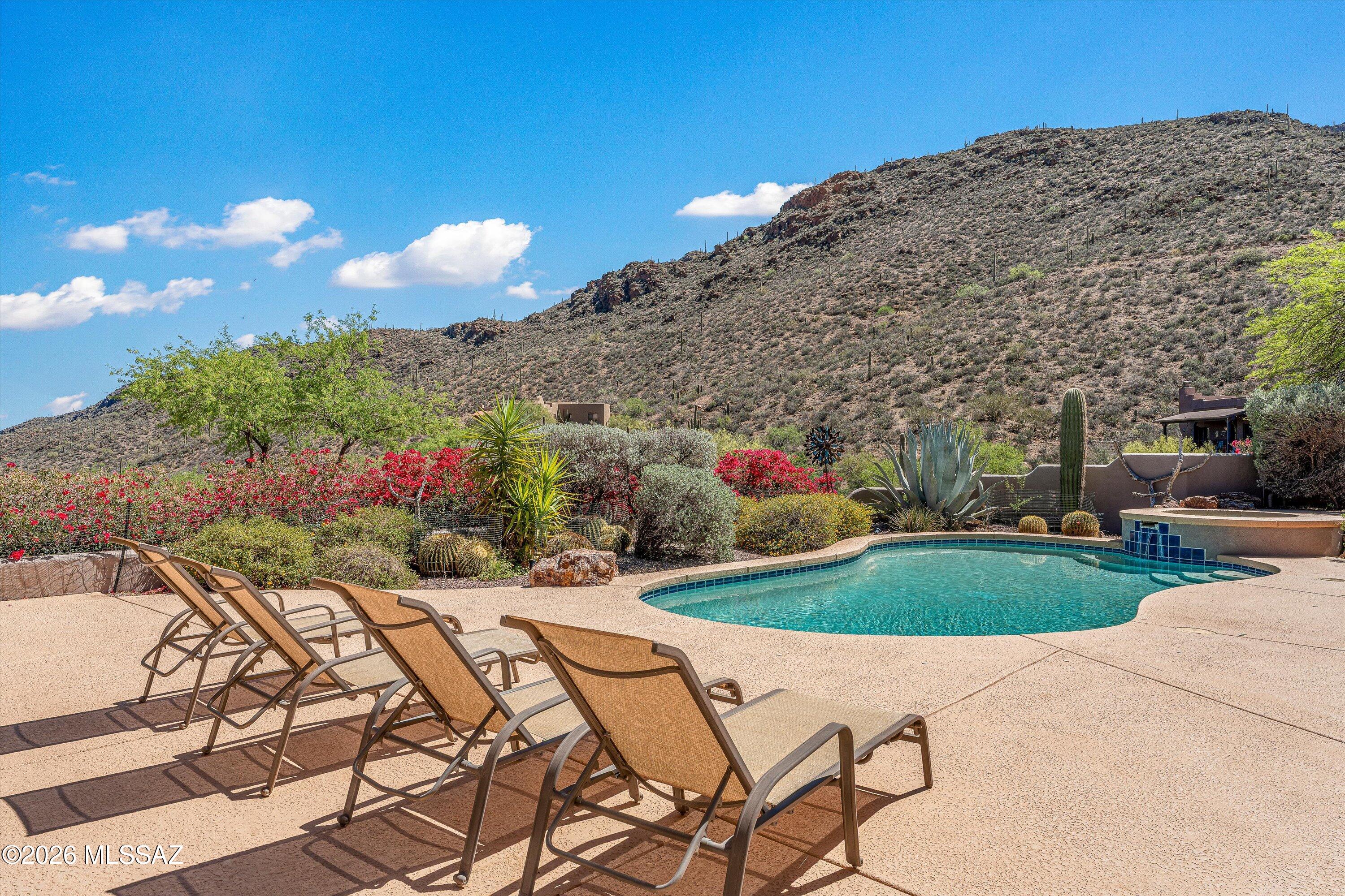 6262 W Trails End Road