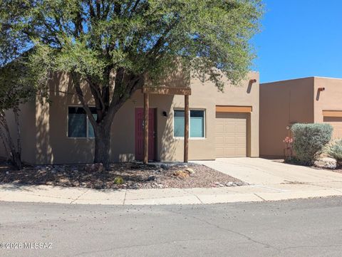 Photo of 840 W Via Rio Fuerte, Green Valley, AZ 85614 (MLS # 22607613)