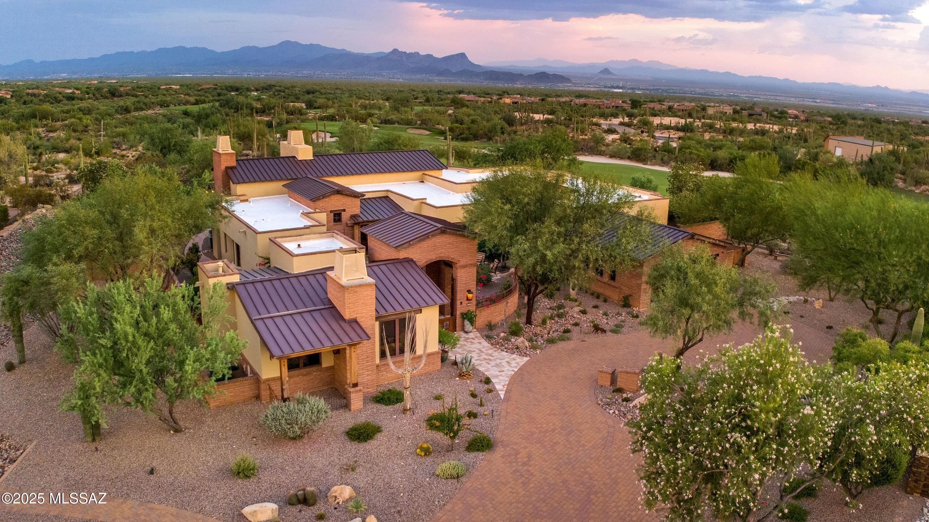 6167 W Seven Saguaros Circle