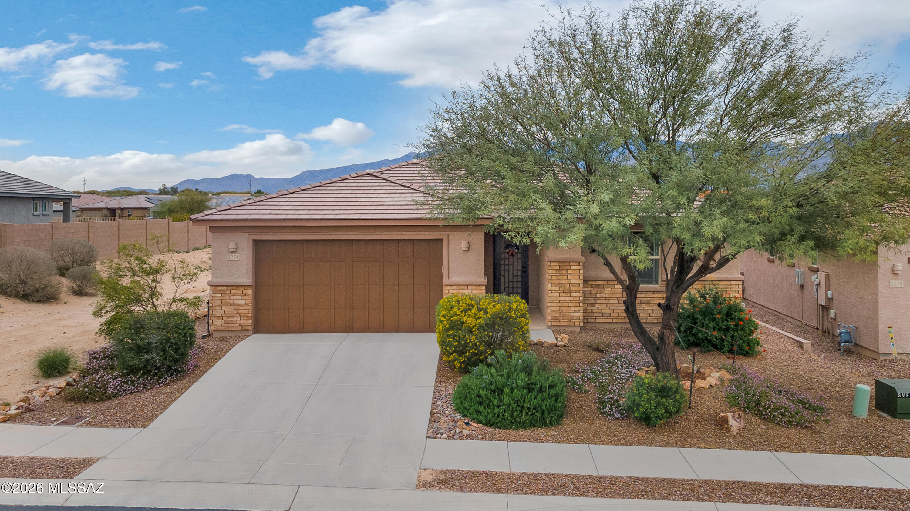 2274 W Azure Creek Loop
