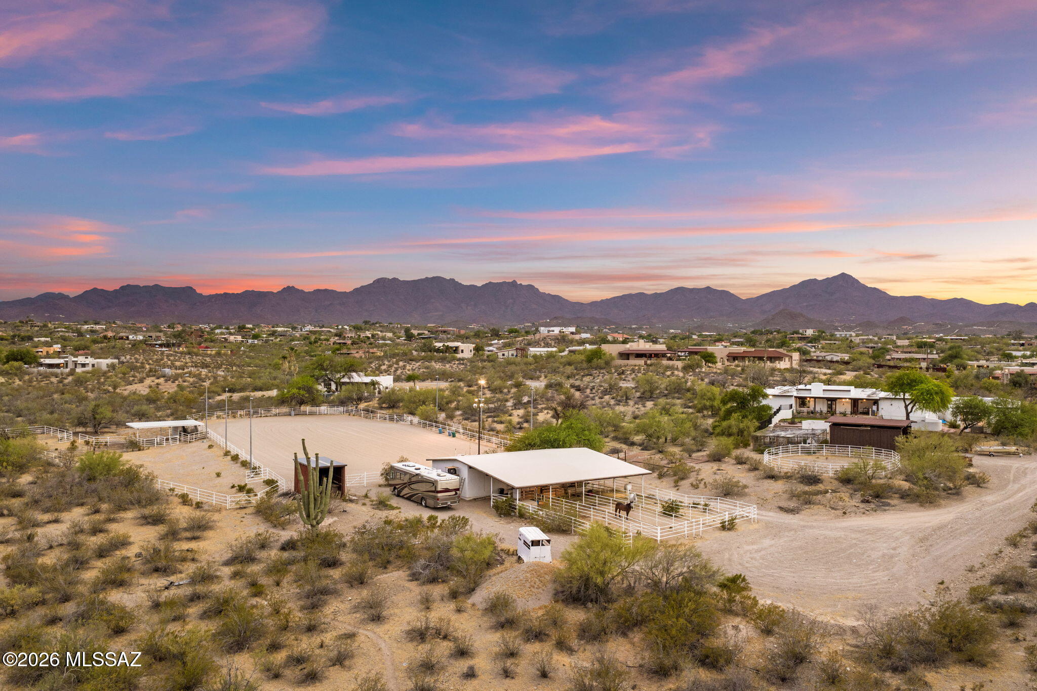 5060 N Camino De Oeste