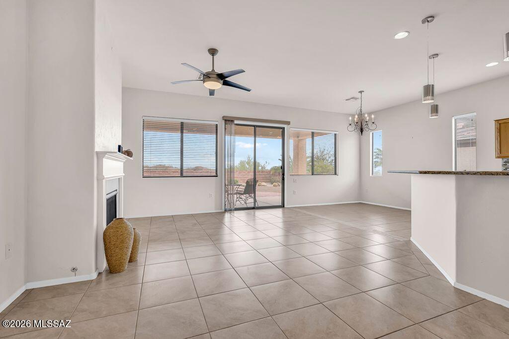 1012 W Mountain Stone Drive