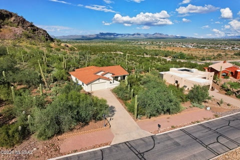Photo of 8176 W Circulo De Los Morteros, Tucson, AZ 85743 (MLS # 22625604)