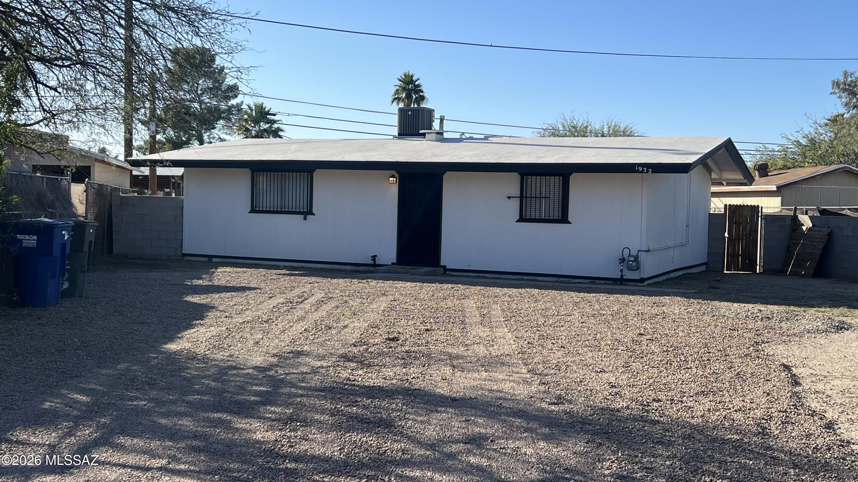 1932 S Plumer Avenue