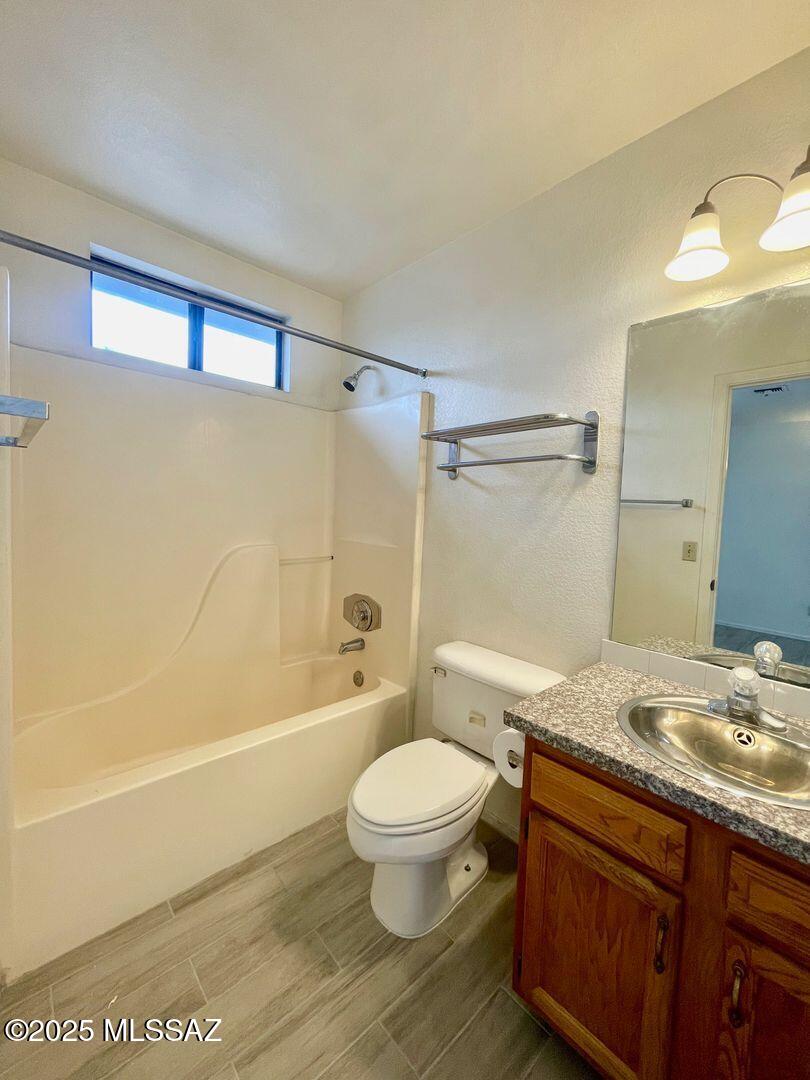 Bronx Park Addition - Residential Income