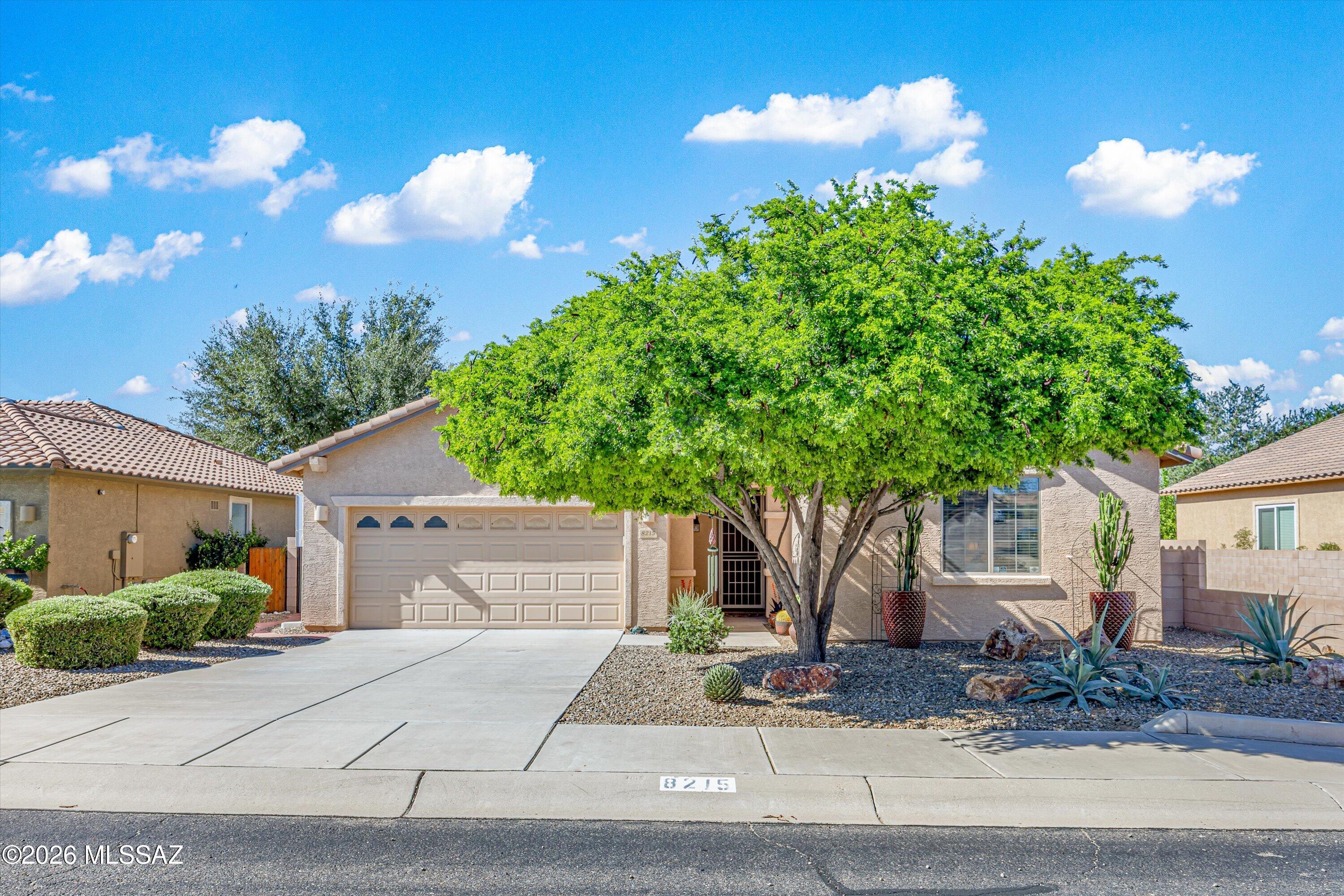 8215 N Willow View Drive