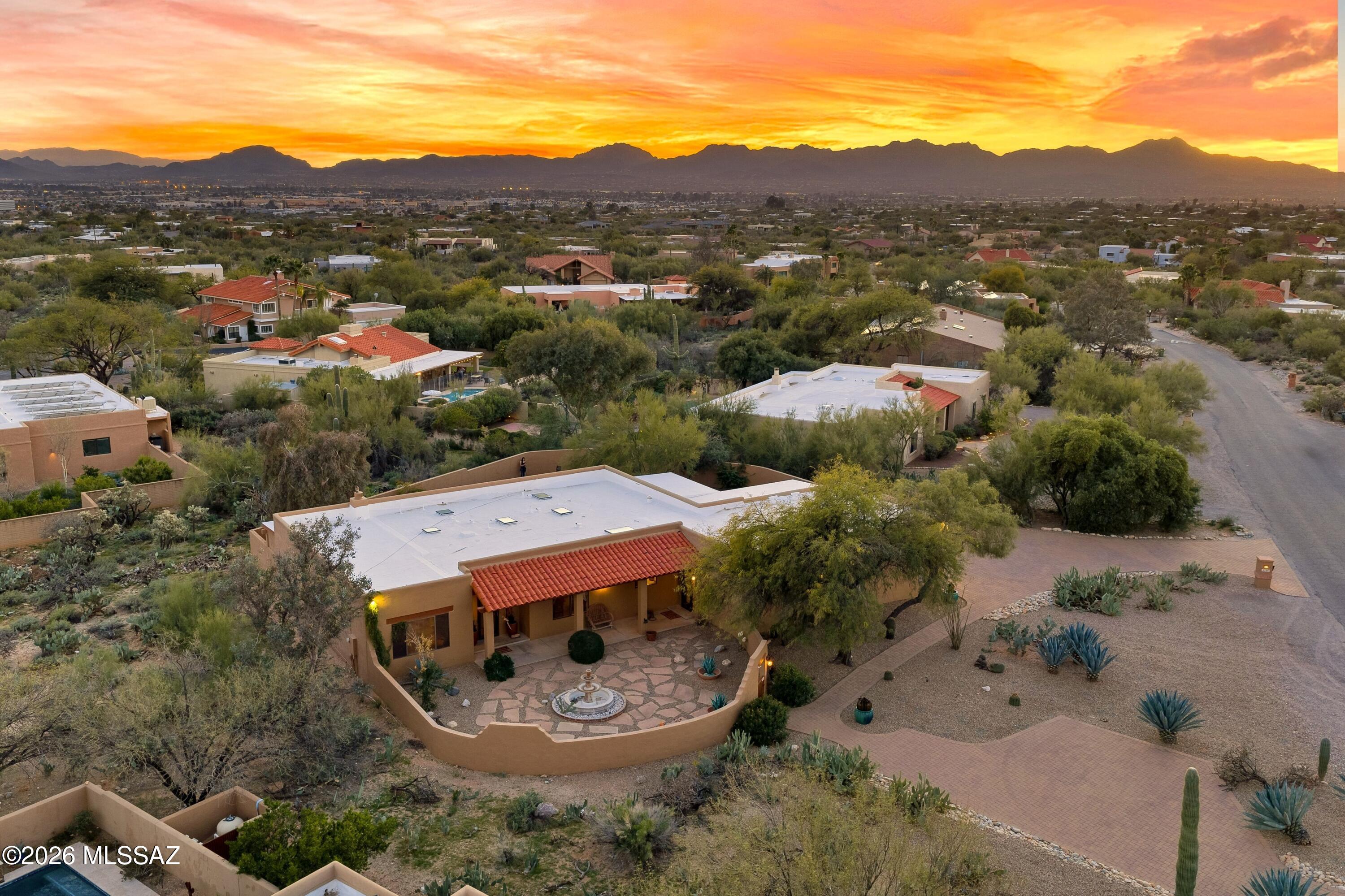 5716 N Camino Arturo