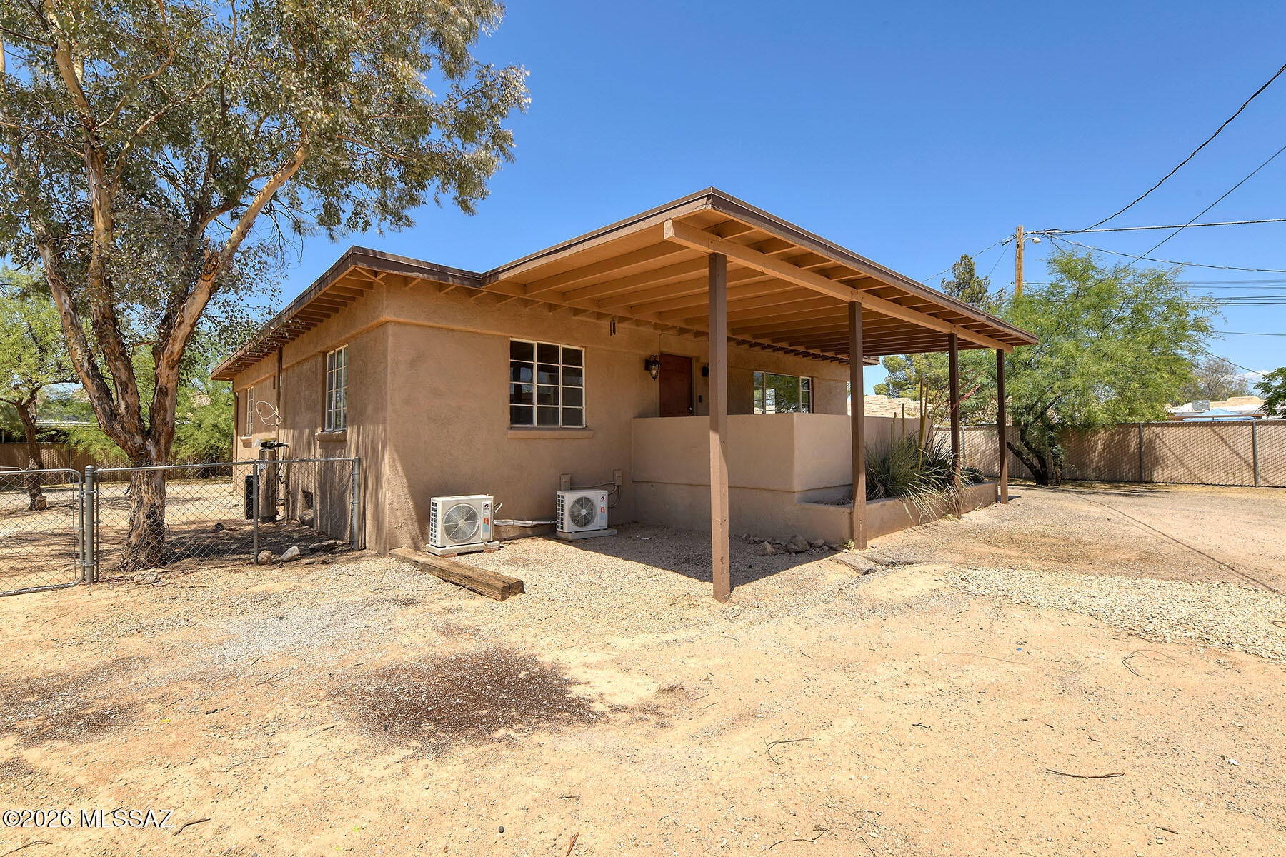 1011 E Halcyon Road