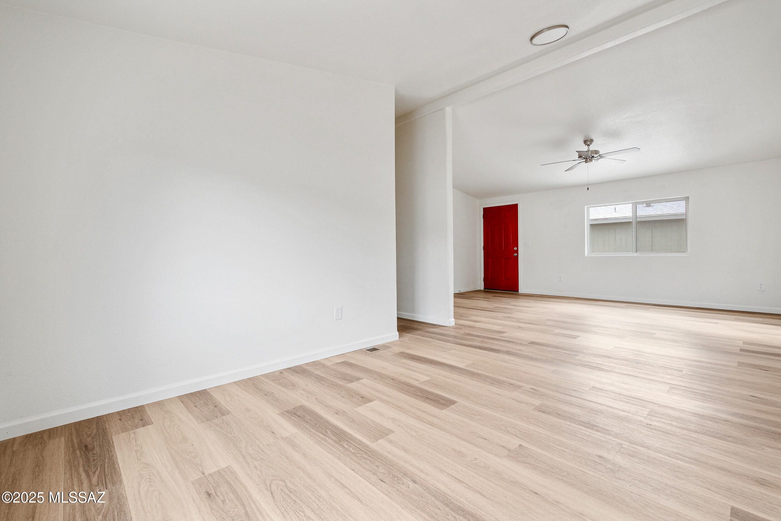 744 W Simmons Road