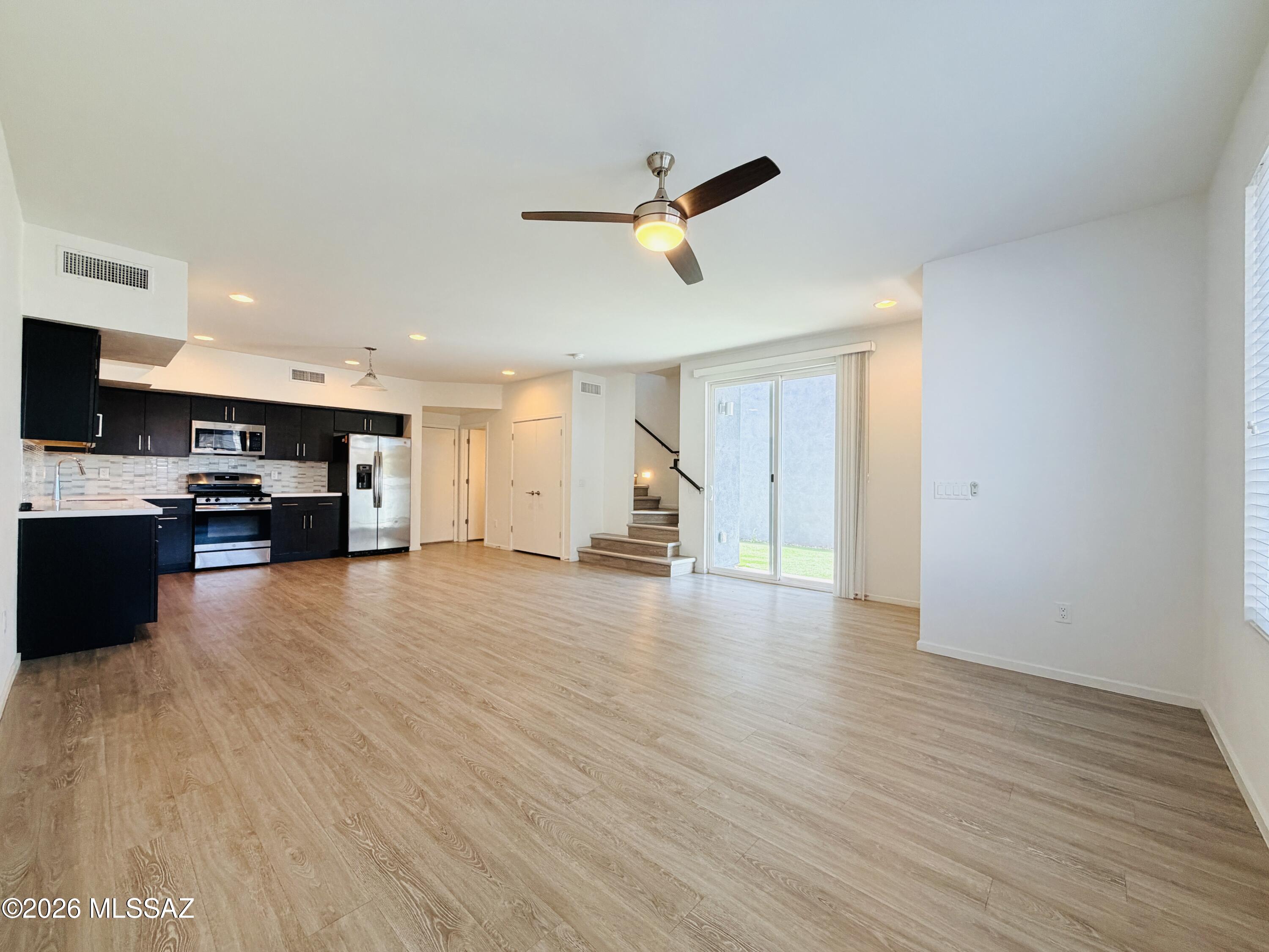 Camino Modern SQ20180120608 - Residential Lease