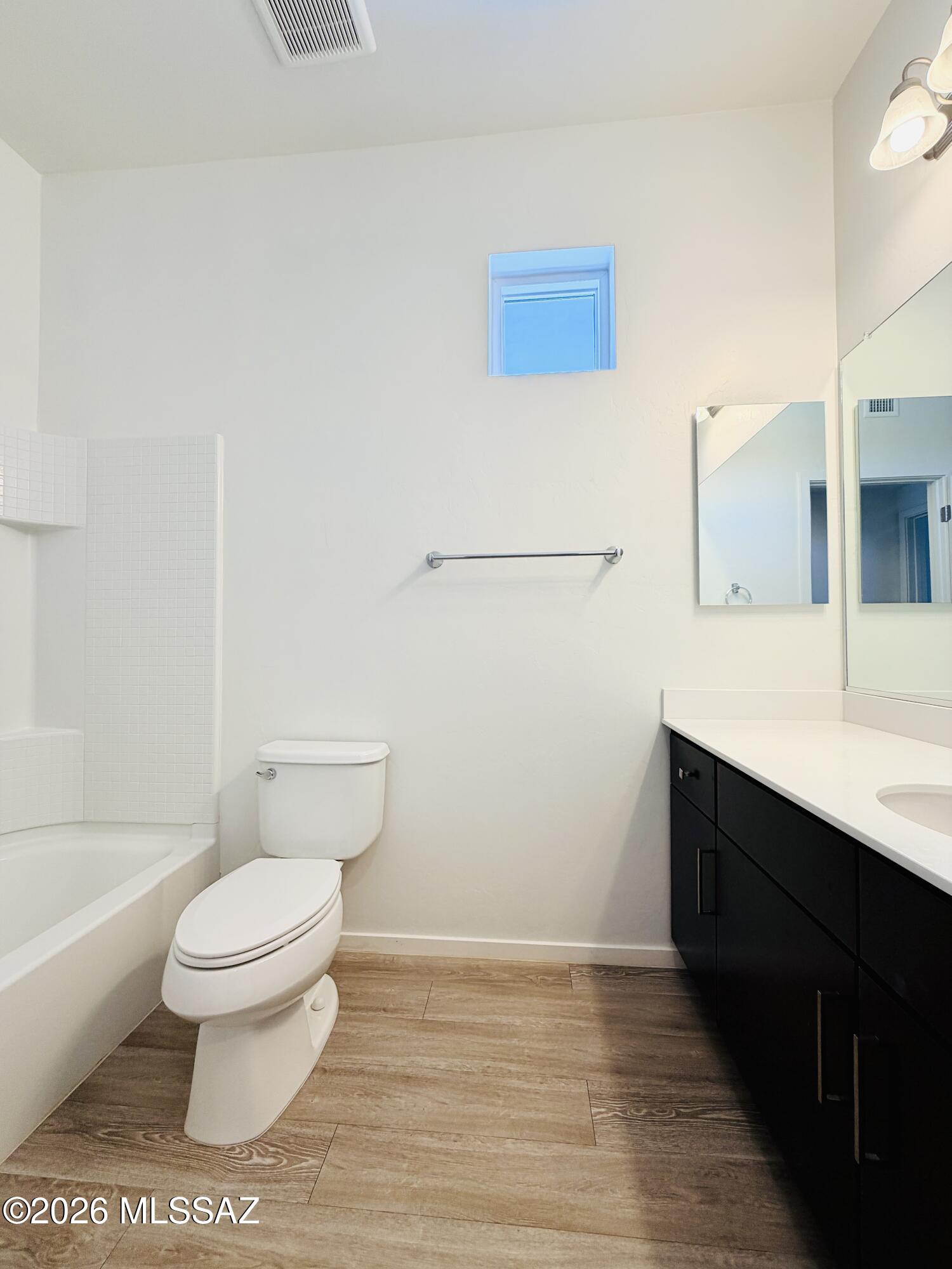 Camino Modern SQ20180120608 - Residential Lease