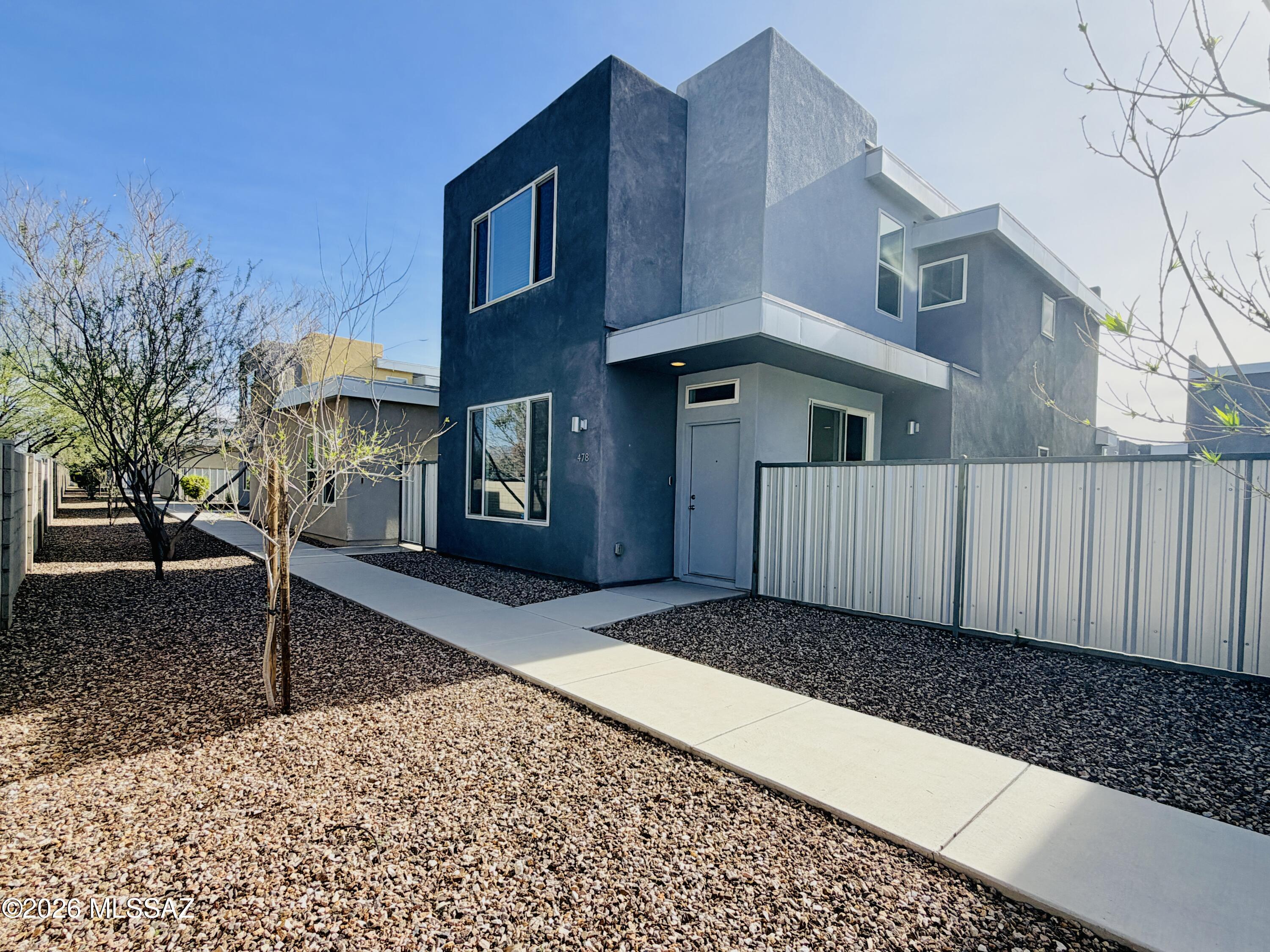 Camino Modern SQ20180120608 - Residential Lease