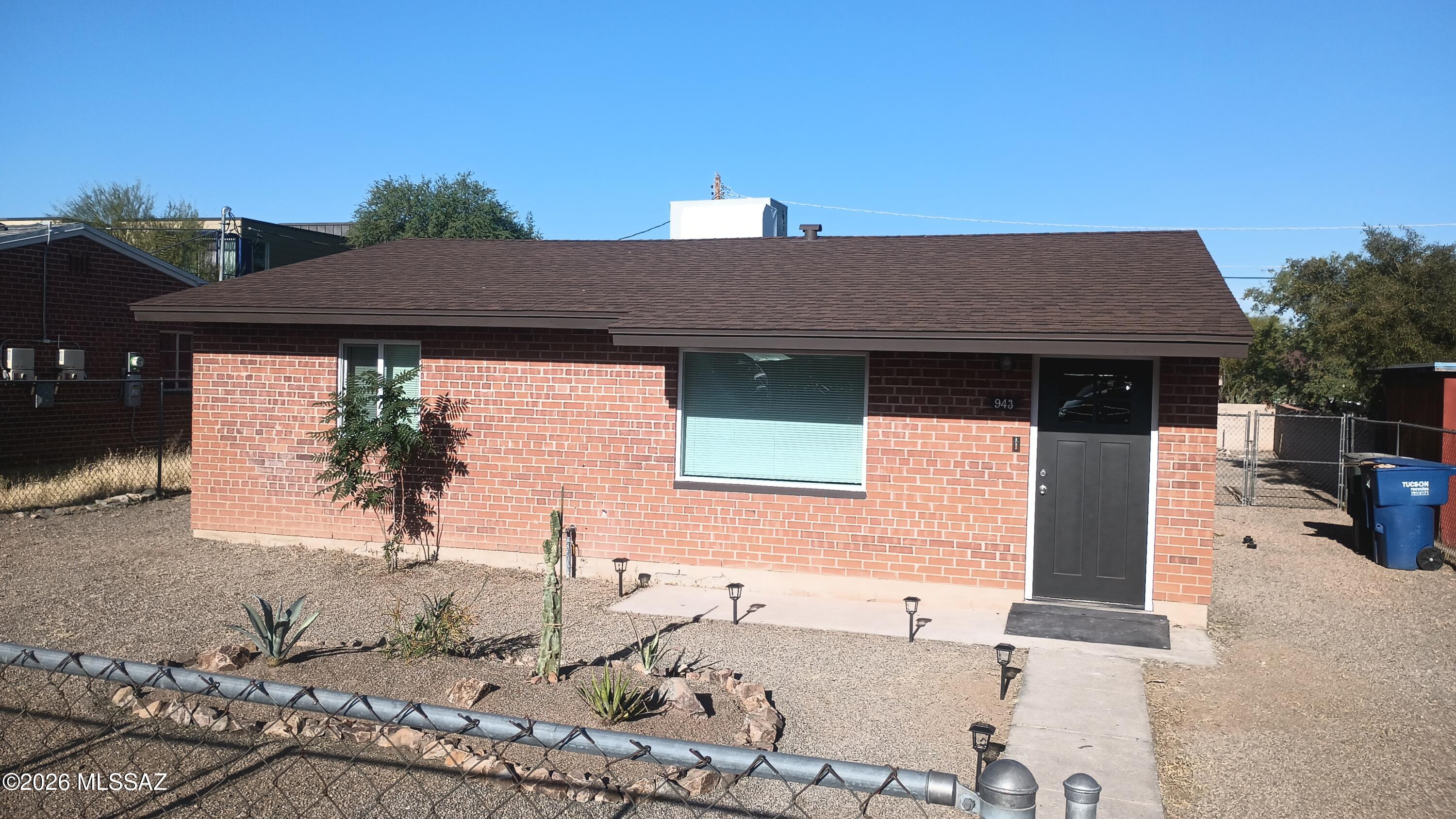 943 N Chrysler Drive