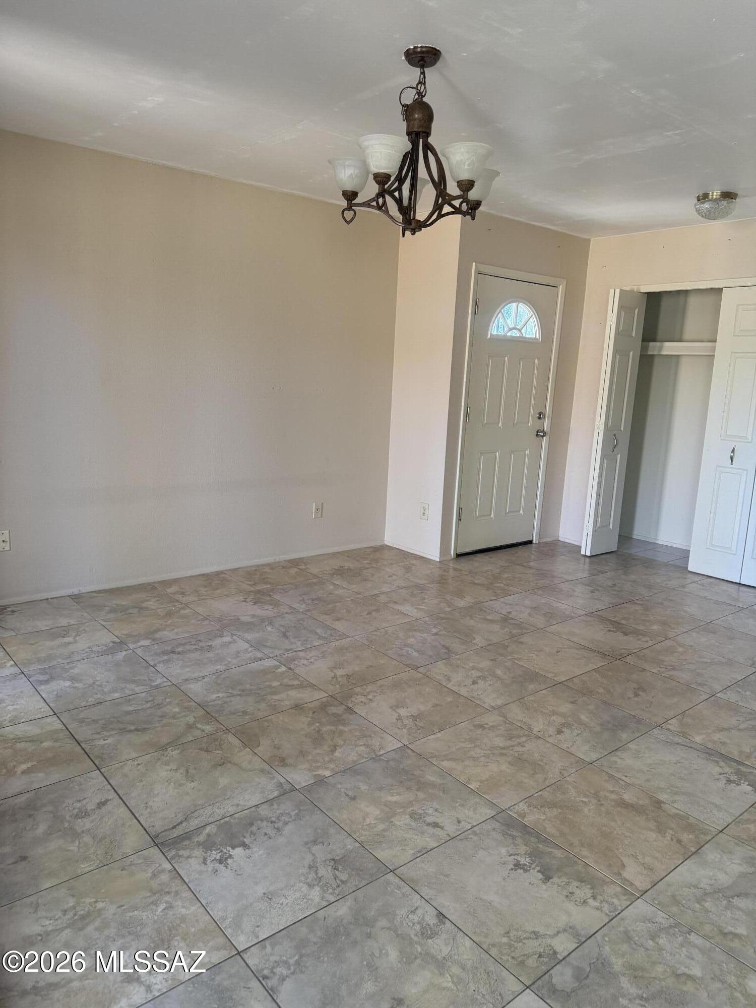 2662 S Black Moon Drive