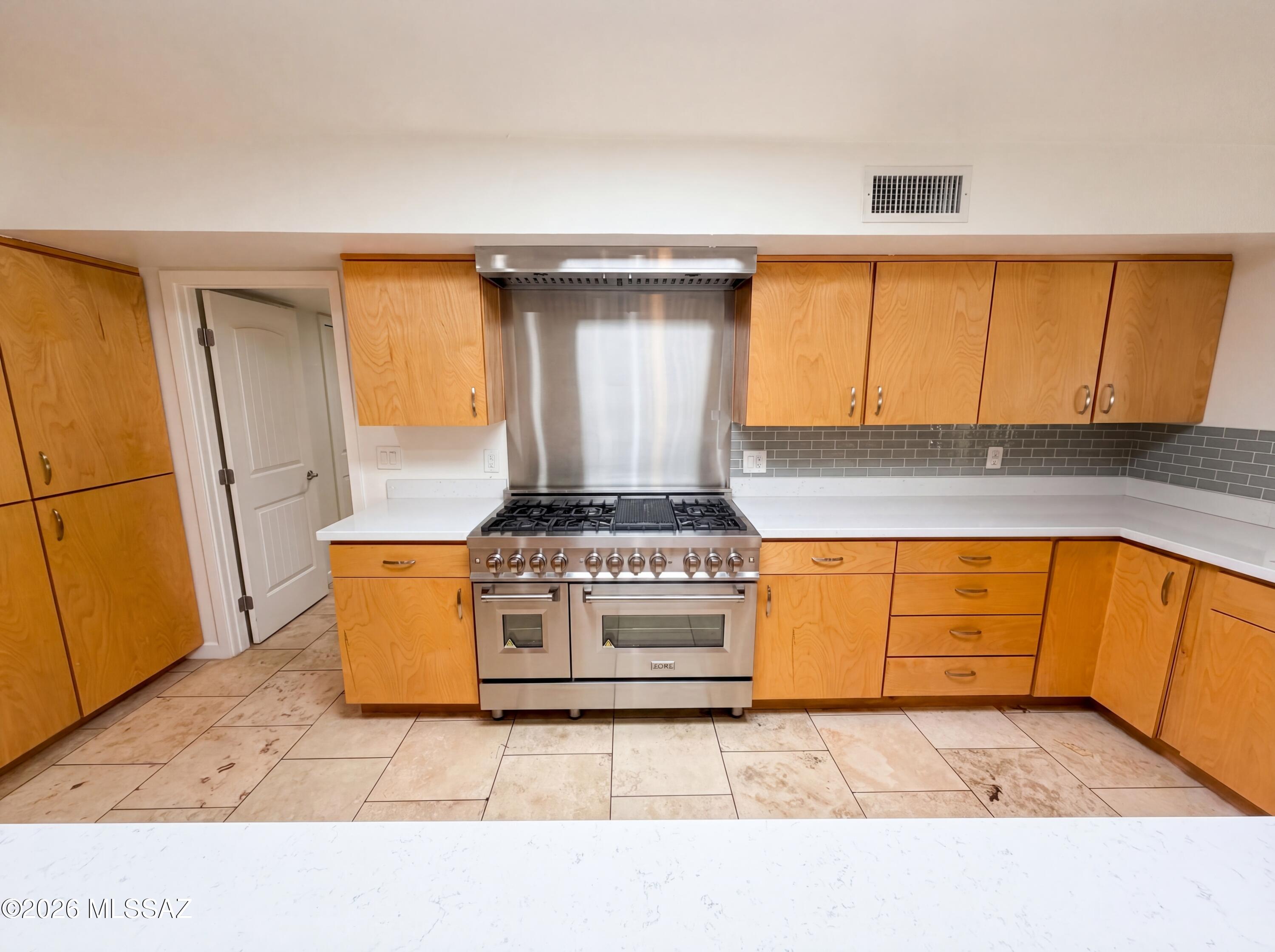 6211 E Paseo Tierra Alta