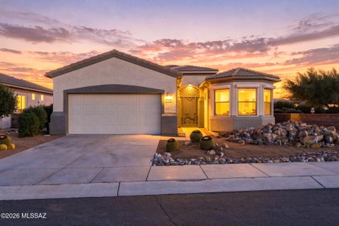 Photo of 5148 S VÃ­a Loma Verde, Green Valley, AZ 85622 (MLS # 22625585)