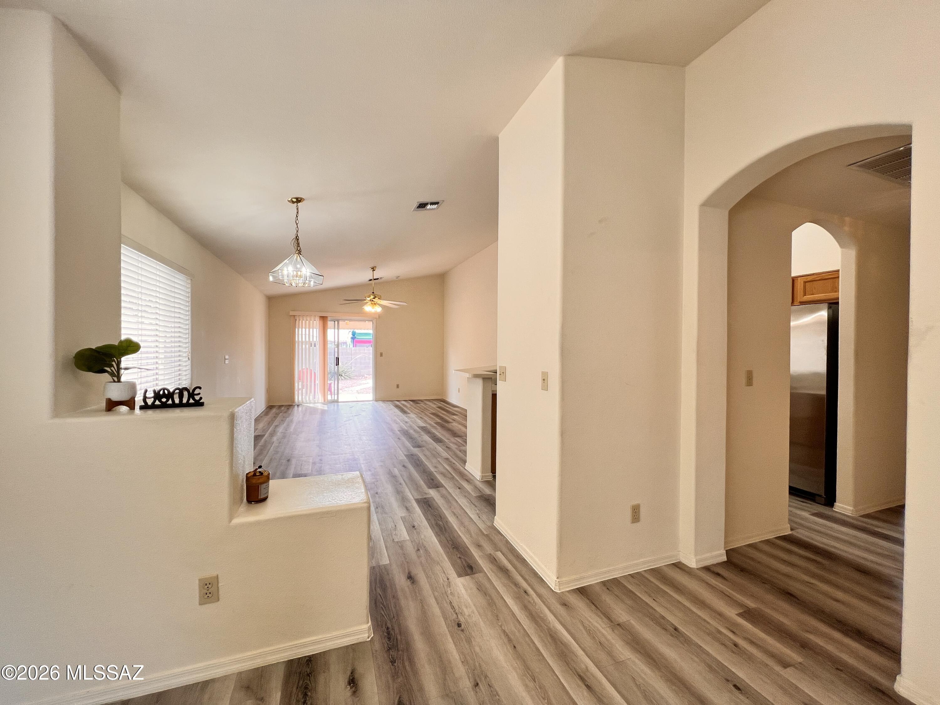 Hacienda Del Oro (1-879) - Residential Lease