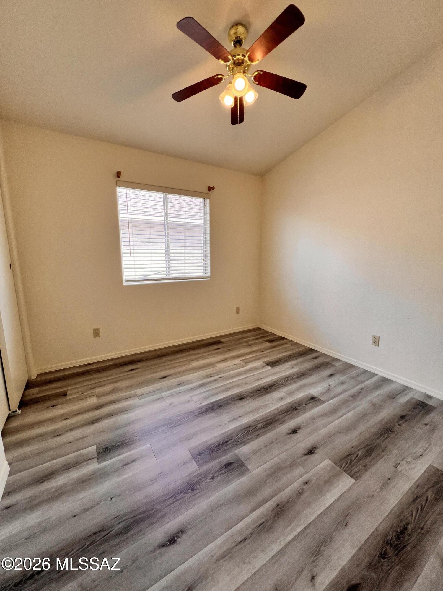Hacienda Del Oro (1-879) - Residential Lease
