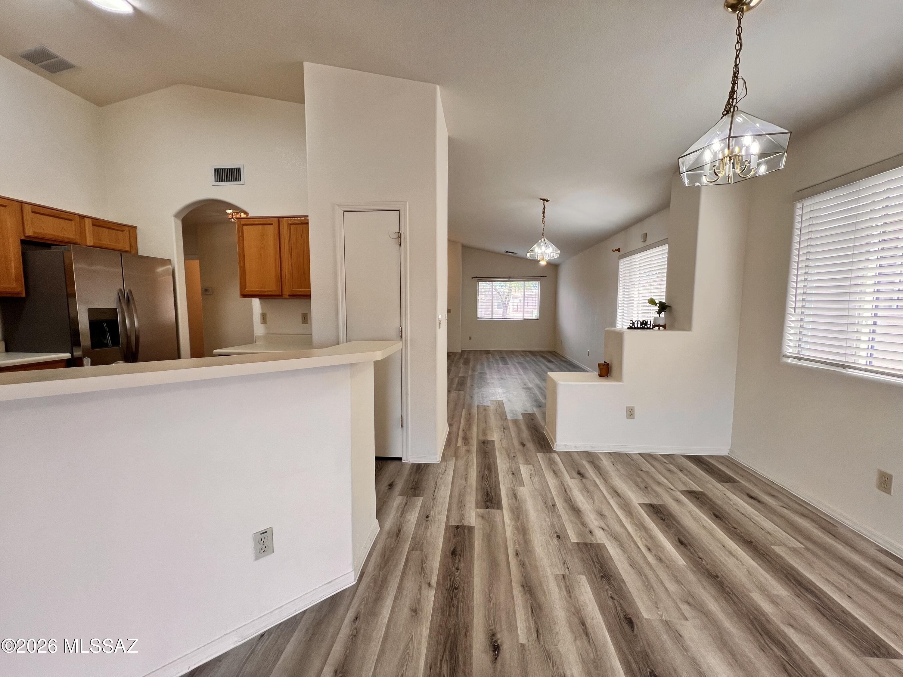 Hacienda Del Oro (1-879) - Residential Lease
