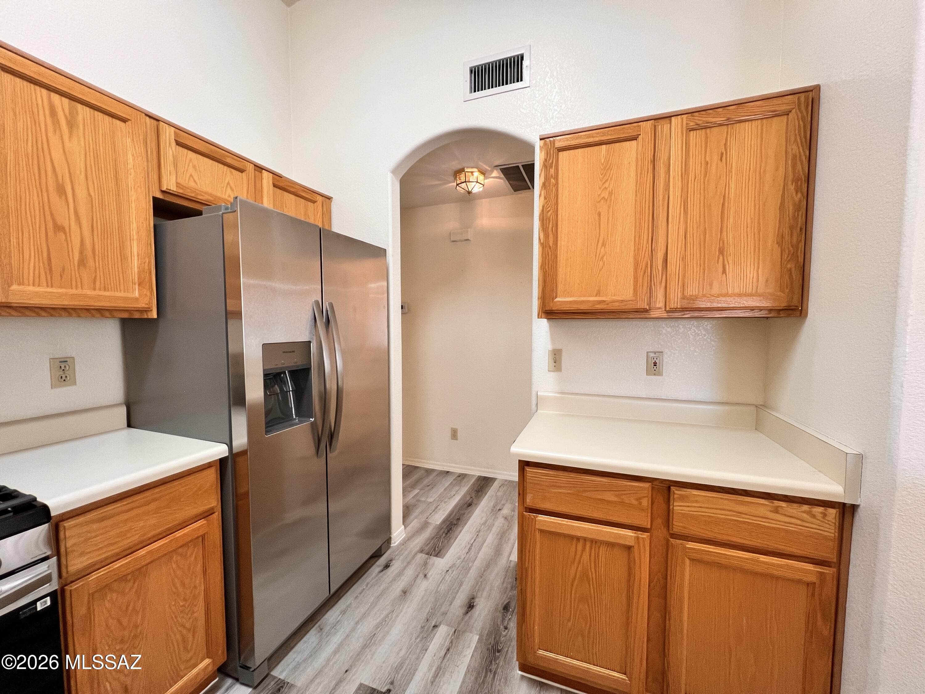 Hacienda Del Oro (1-879) - Residential Lease