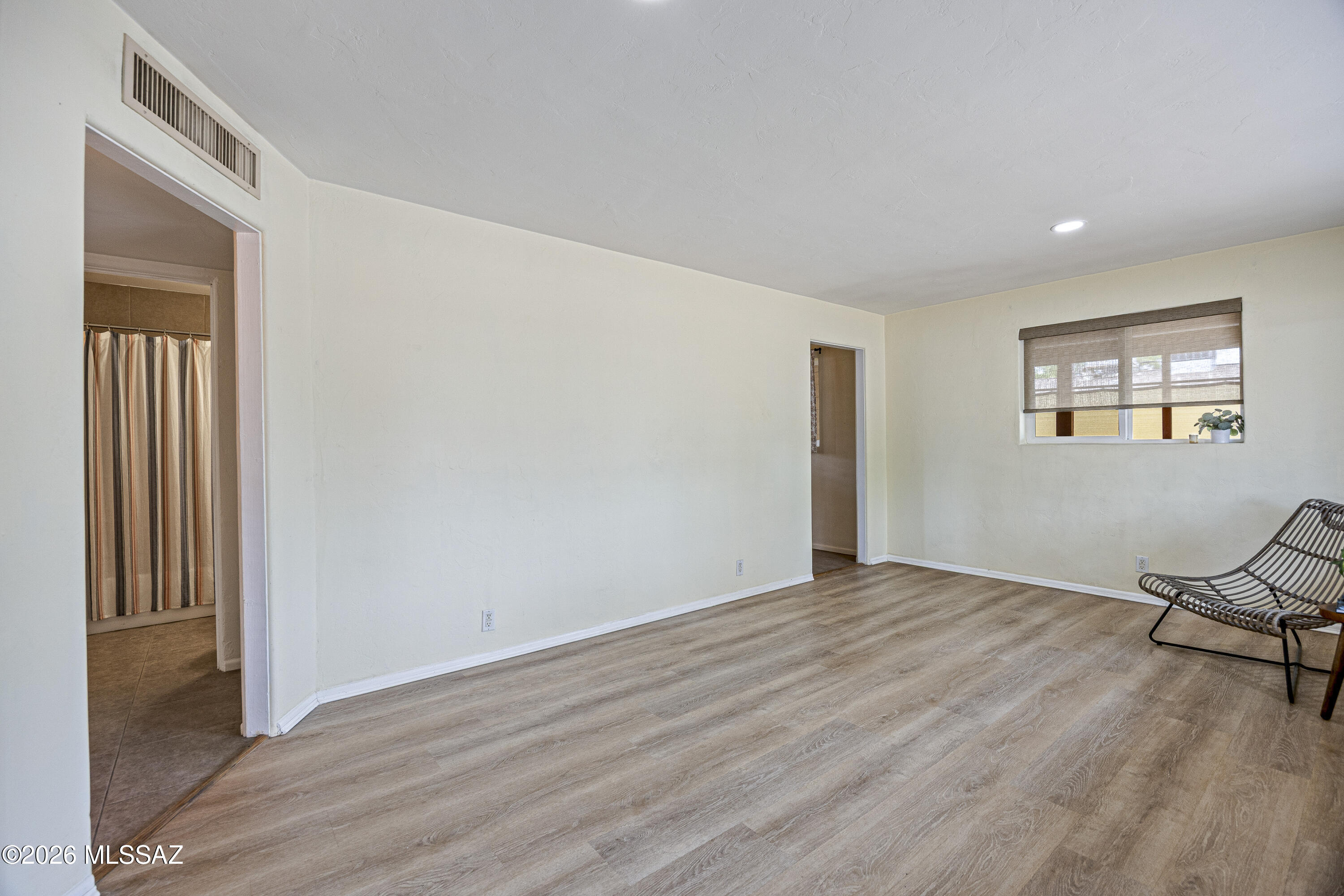 806 E Joan Place