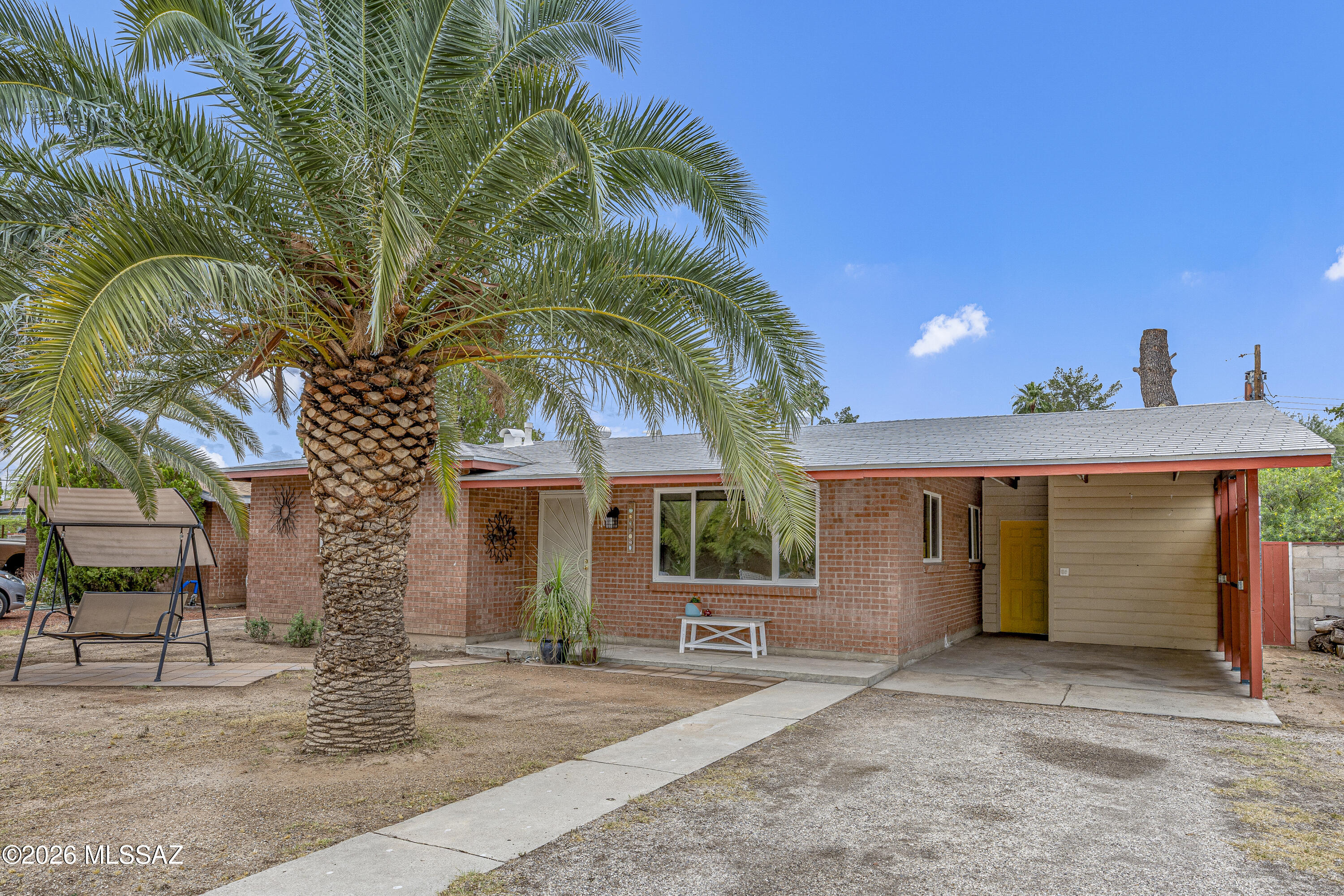 806 E Joan Place