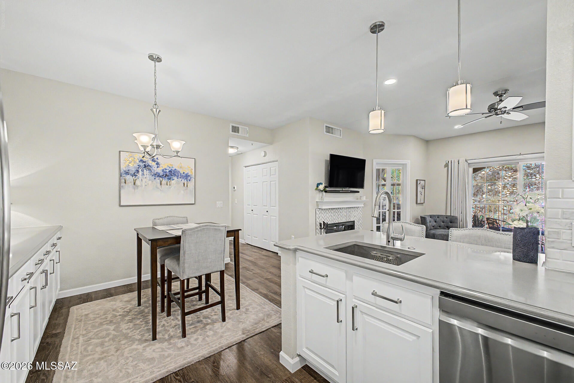 1500 E Pusch Wilderness Drive 17206
