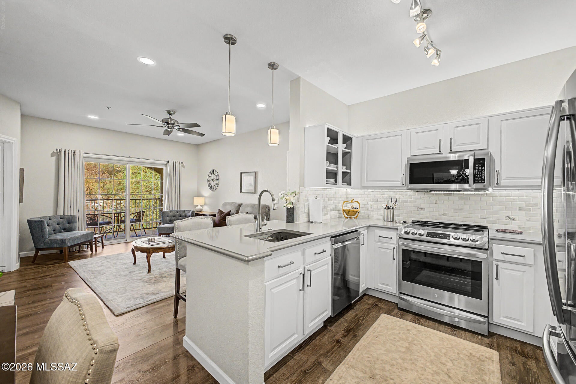 1500 E Pusch Wilderness Drive 17206