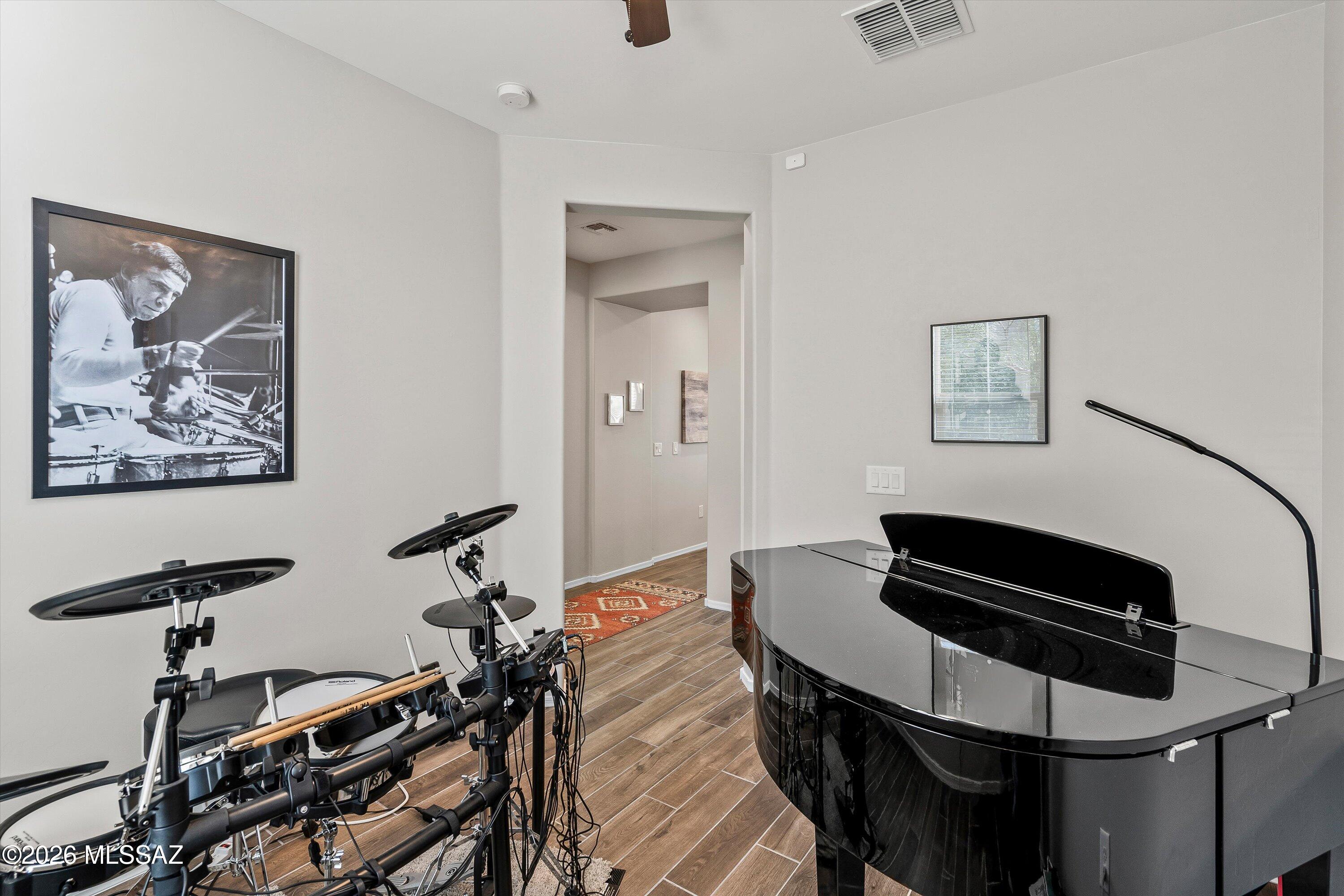 11825 E Becker Drive