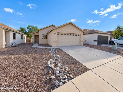 Photo of 6013 S Galiuro Drive, Tucson, AZ 85706 (MLS # 22625805)
