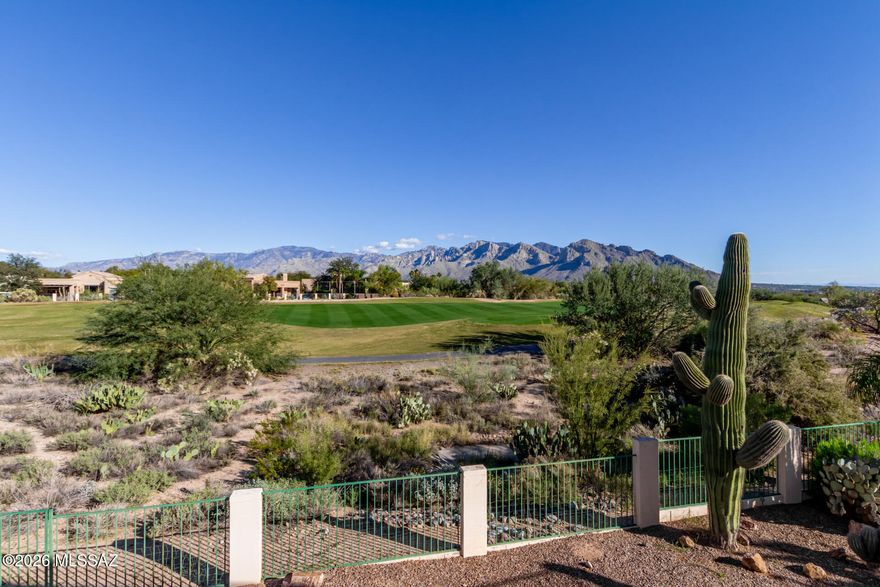 POOL, GOLF, AND SWEEPING MOUNTAIN VIEWS! This one ends the search. 3 bed, 2.5 bath + loft in the highly sought-after Canada Hills neighborhood in Oro Valley. Updates include new tile flooring, fresh paint, and new carpet throughout.

Tall ceilings make the first impression, opening to formal living and dining spaces that flow into the updated kitchen with a bay window, positioned beside the family room for everyday living. Primary suite is downstairs with patio access and an updated bath featuring double vanity, walk-in shower, and garden tub. Upstairs, a balcony captures uninterrupted mountain views along El Conquistador Golf Course. Take advantage of this rare opportunity!