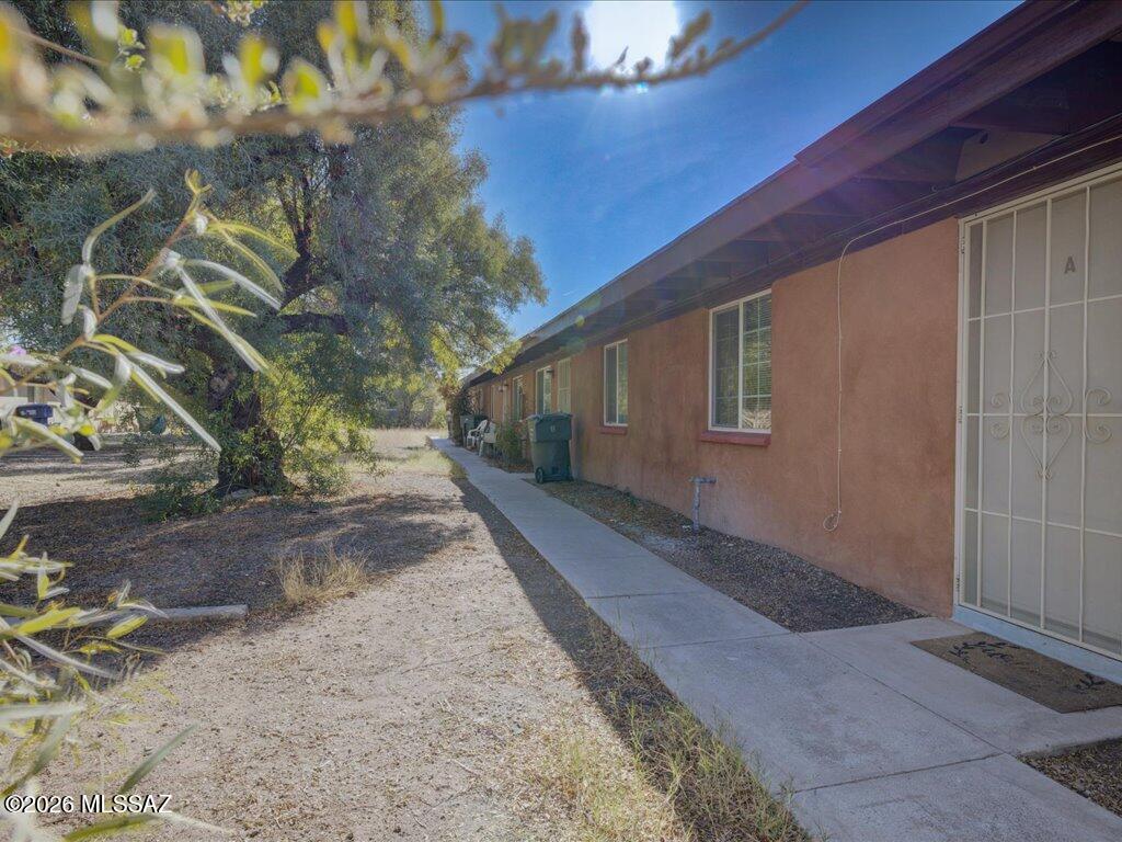 3640 E Lee Street