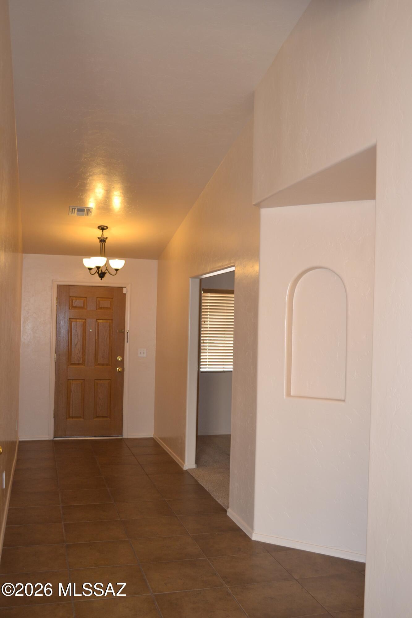 Hacienda Del Oro (1-879) - Residential Lease