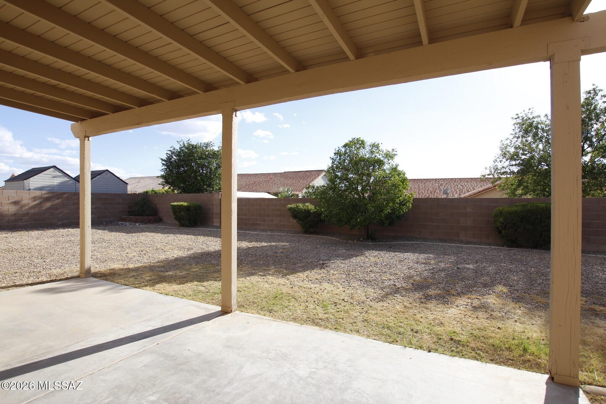 Hacienda Del Oro (1-879) - Residential Lease