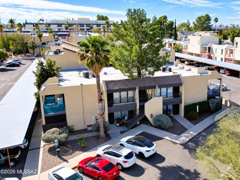 Photo of 1620 N Wilmot Road #S340, Tucson, AZ 85712 (MLS # 22622057)