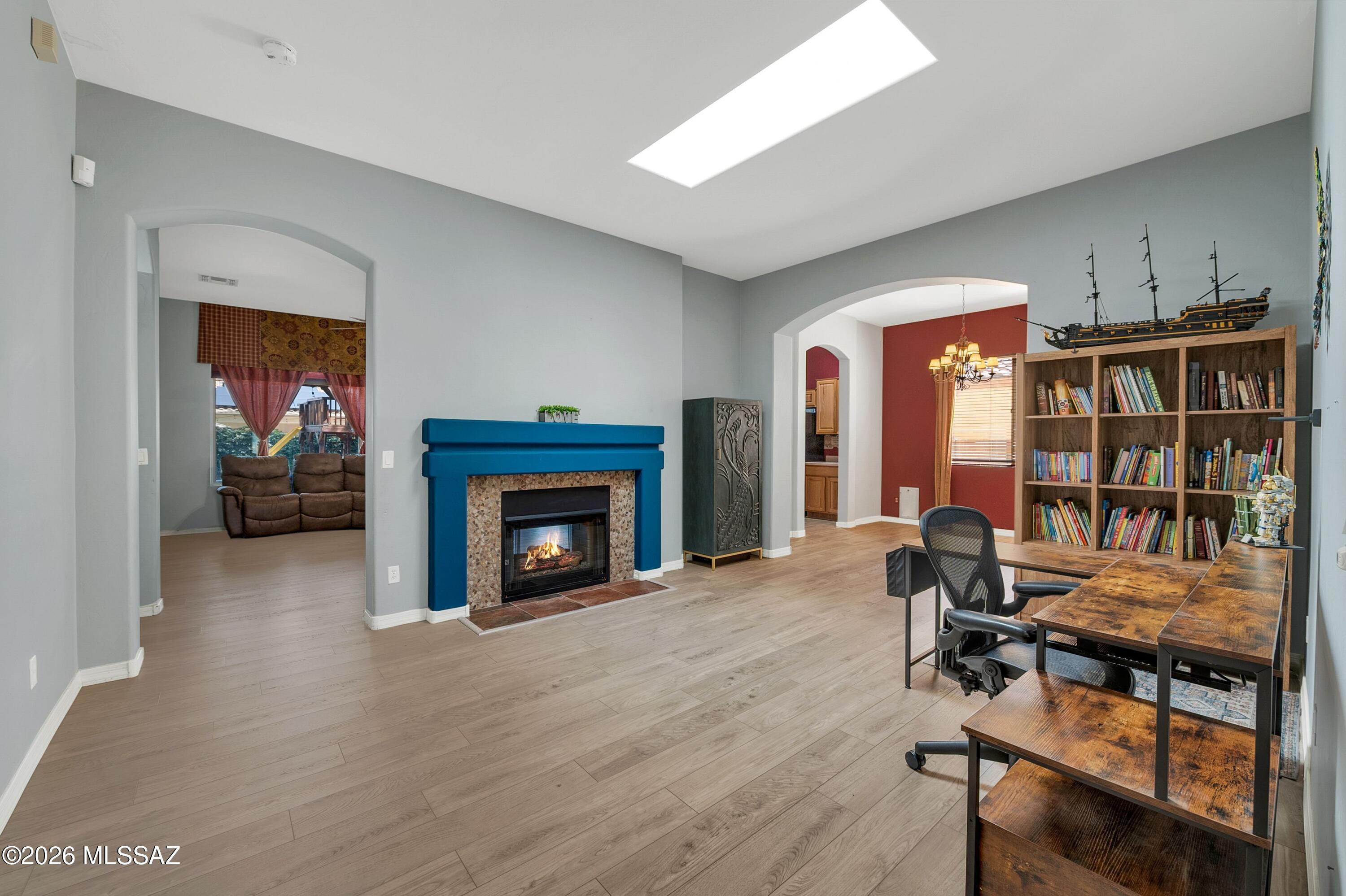 251 E Paseo Celestial