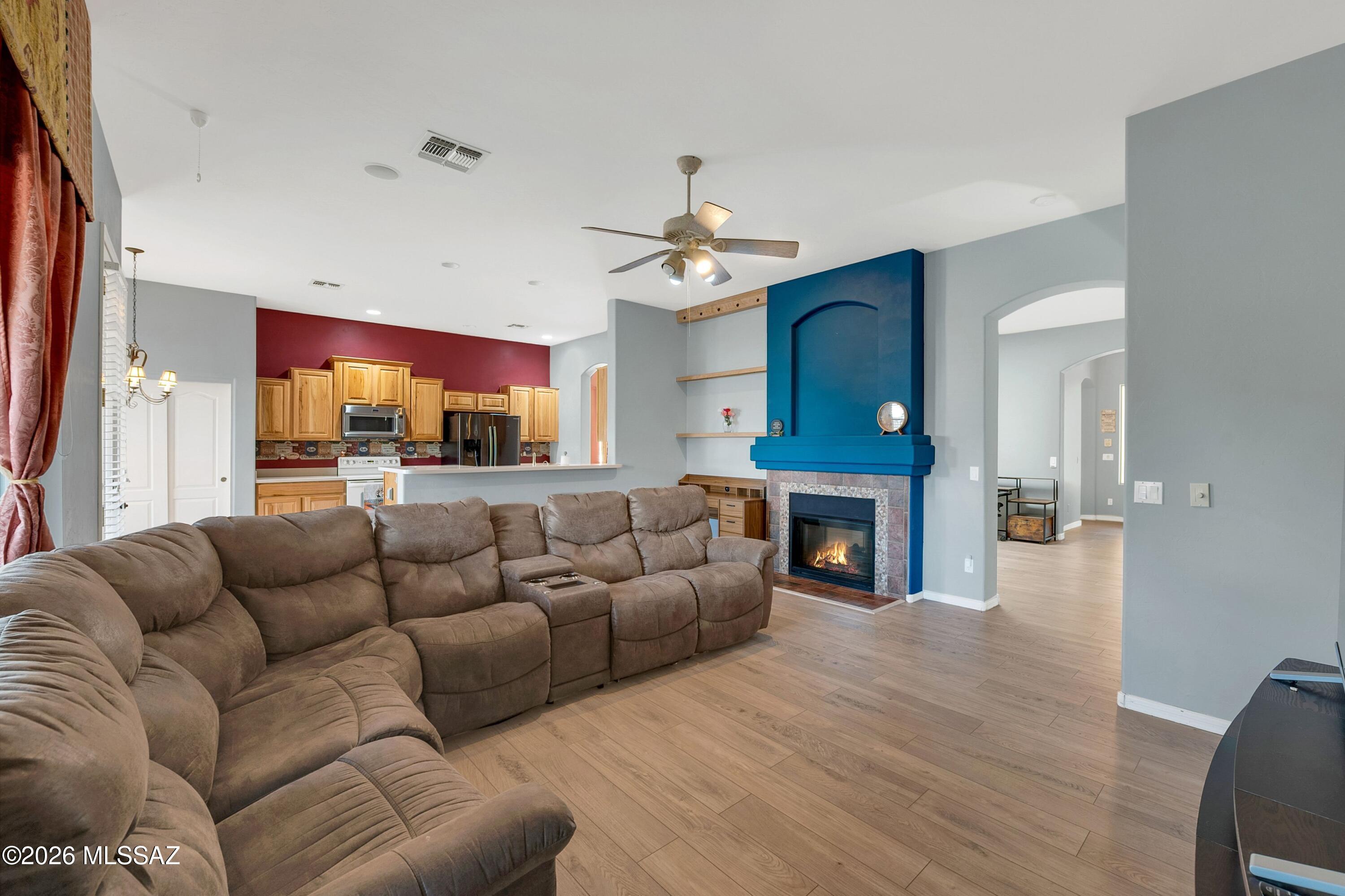 251 E Paseo Celestial