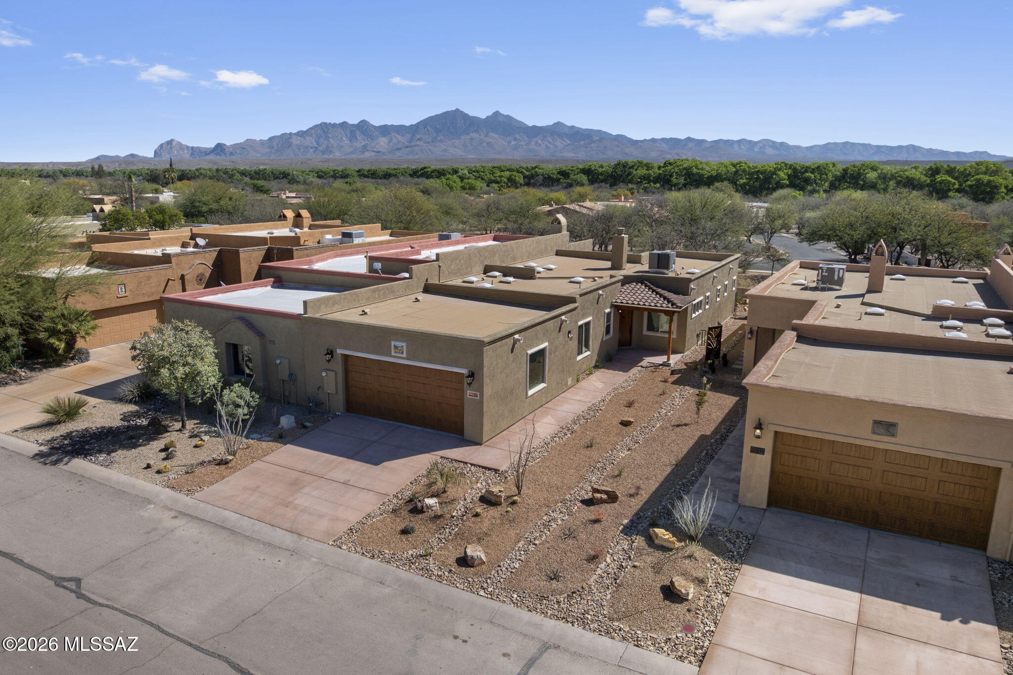 2193 Embarcadero Way