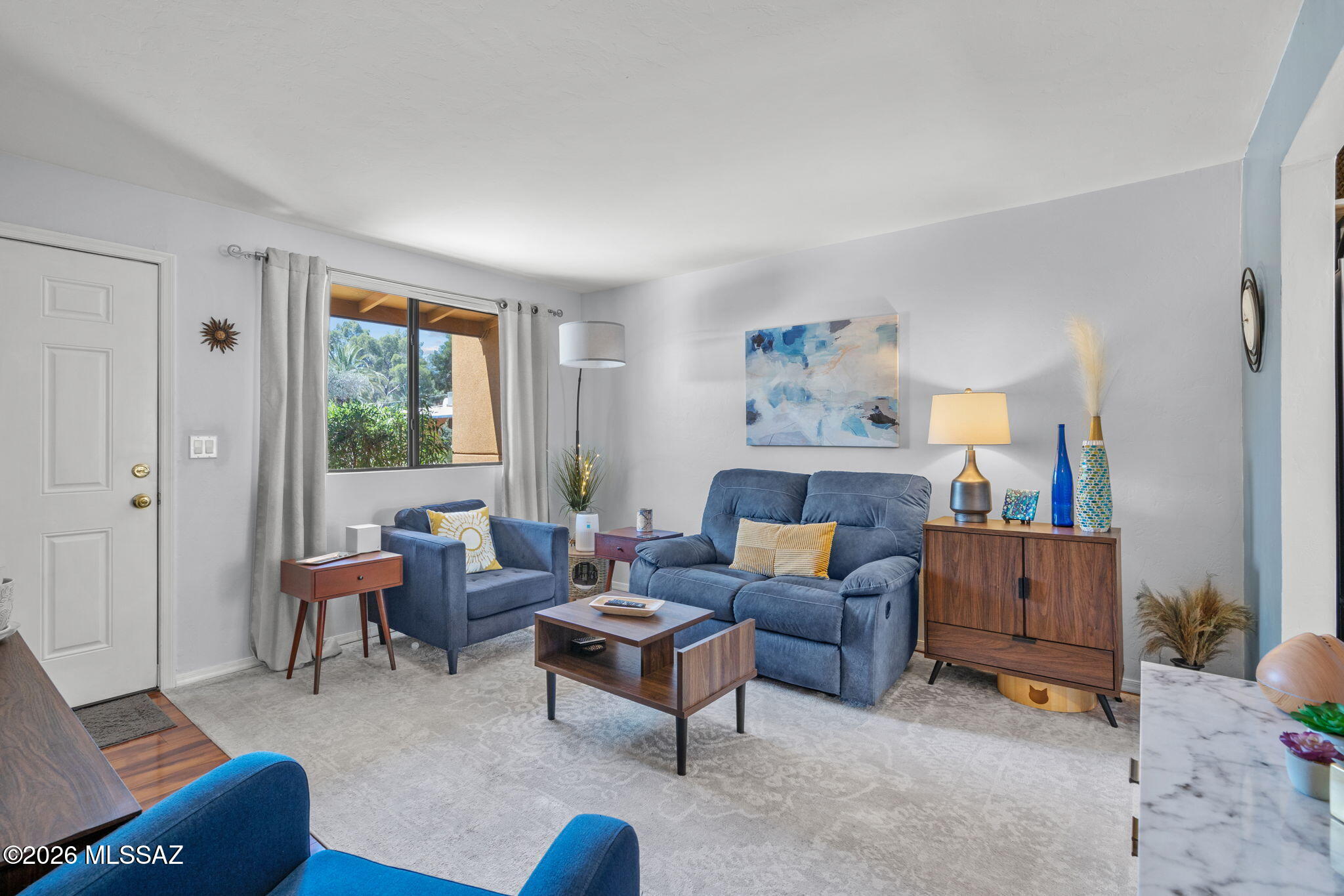 350 N Silverbell