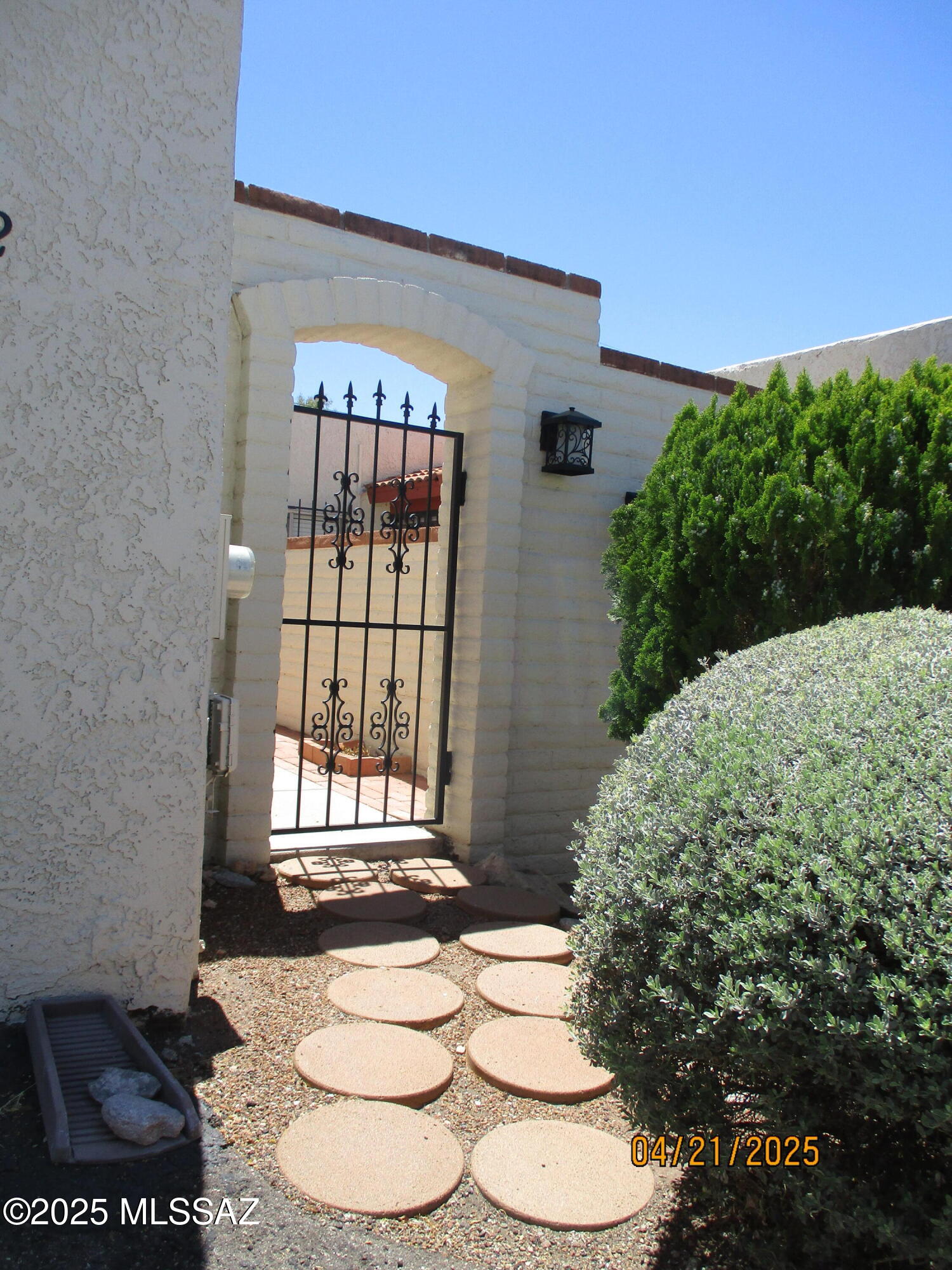 Amended Eastern Heights Village (1-33) - Residential Lease