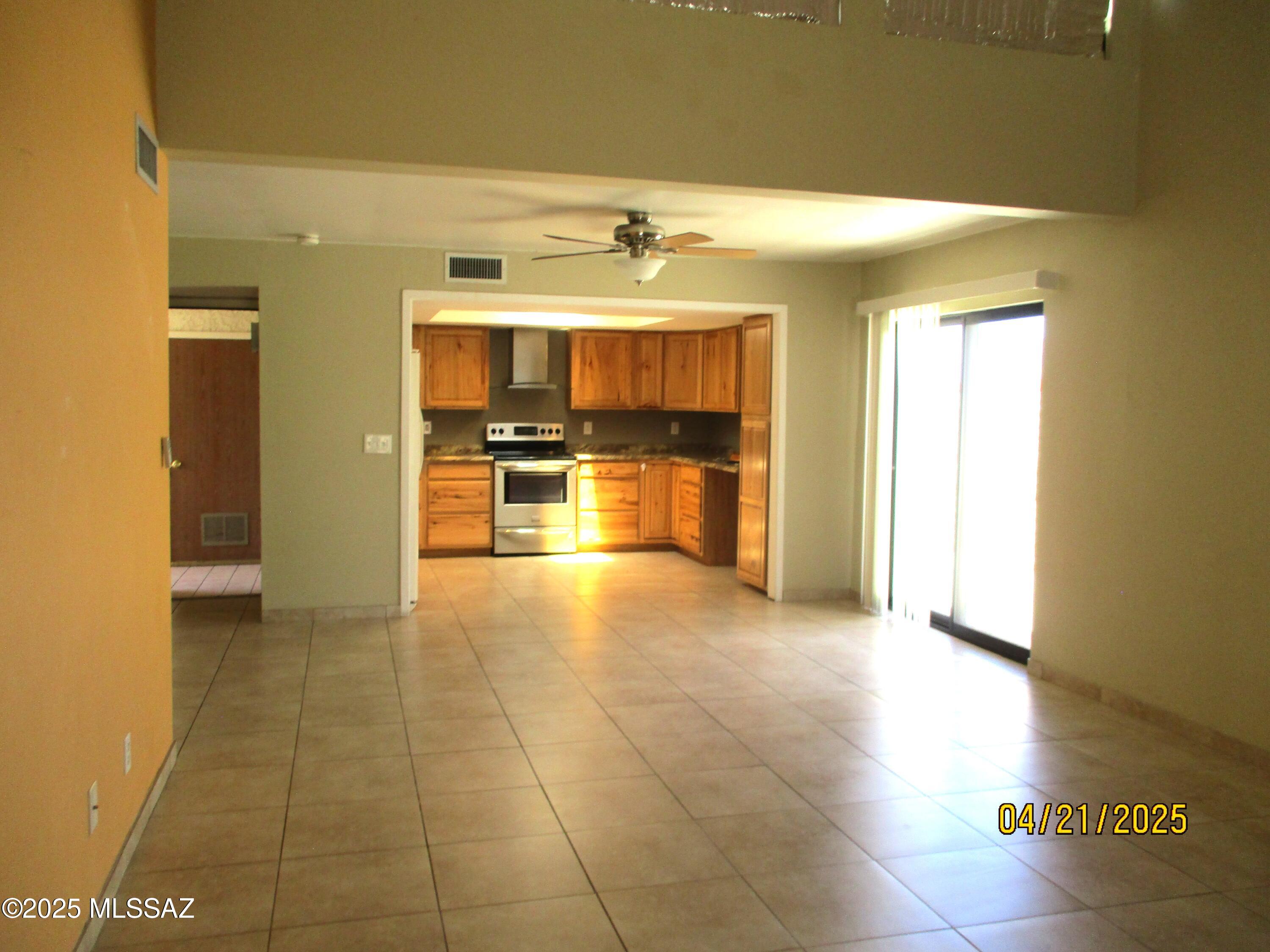 Amended Eastern Heights Village (1-33) - Residential Lease