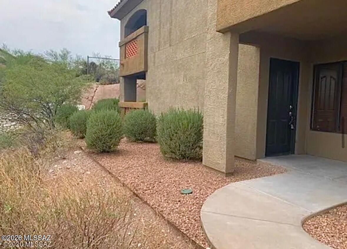 5751 N Kolb Road 21104