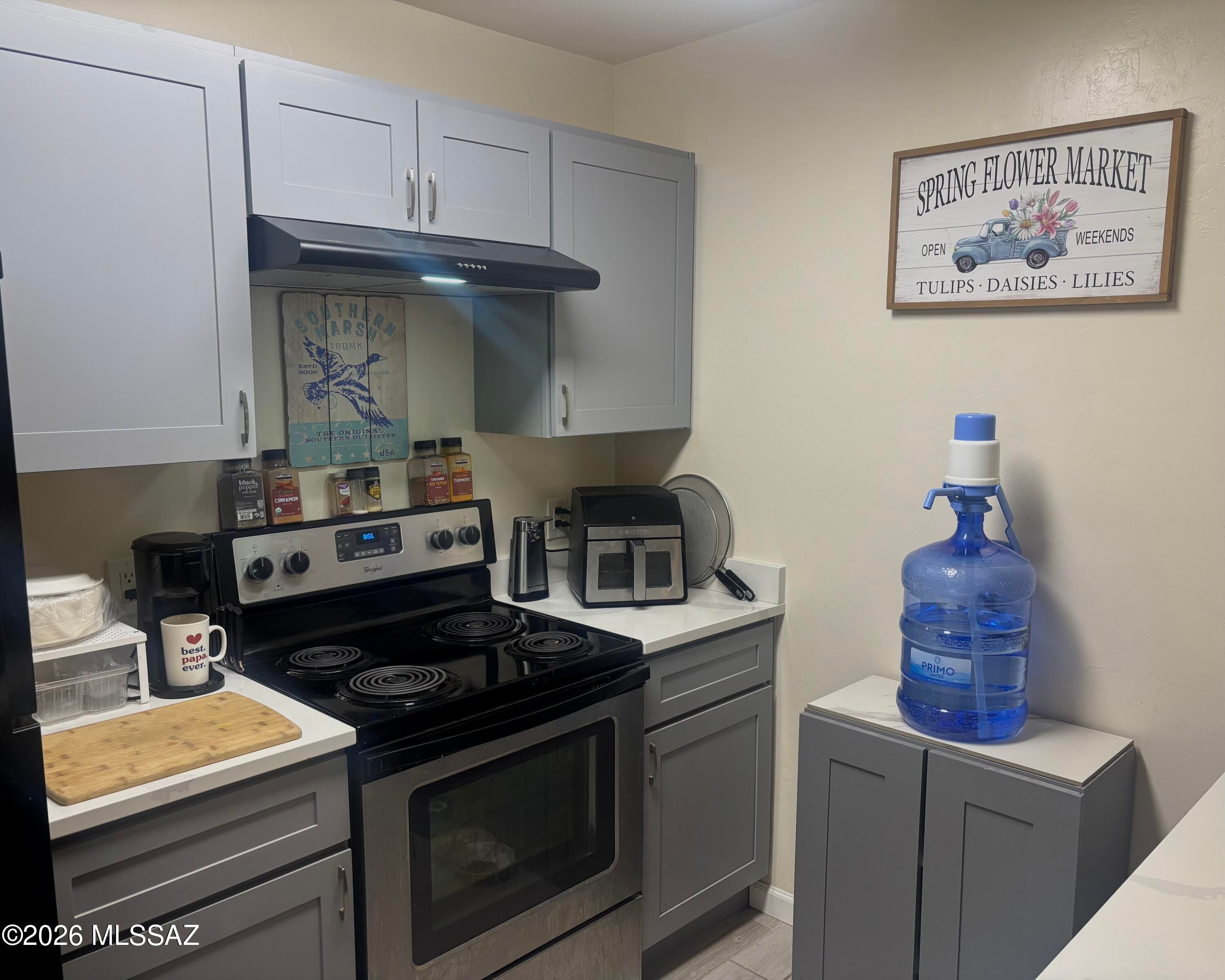 5751 N Kolb Road 21104