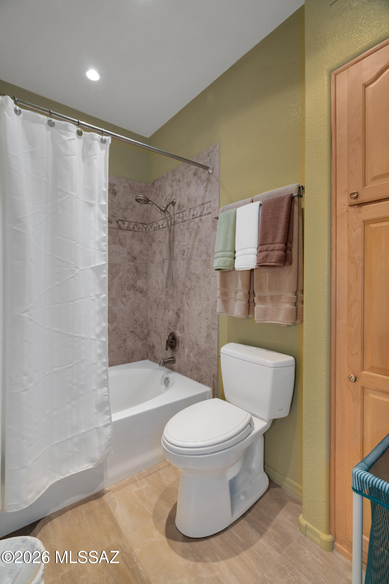 Pinnacle Canyon Condominium - Residential