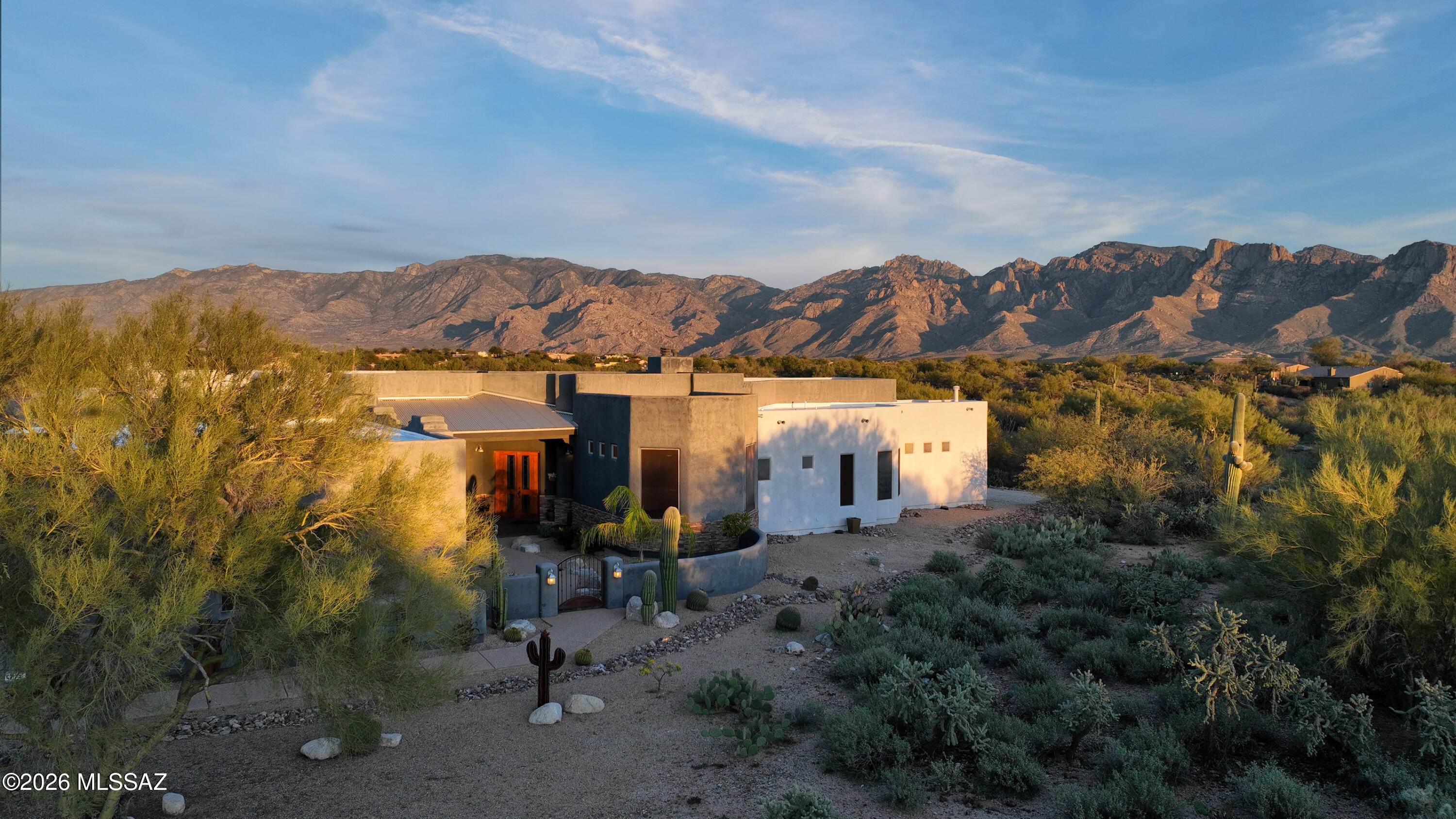 12520 N La Canada Drive